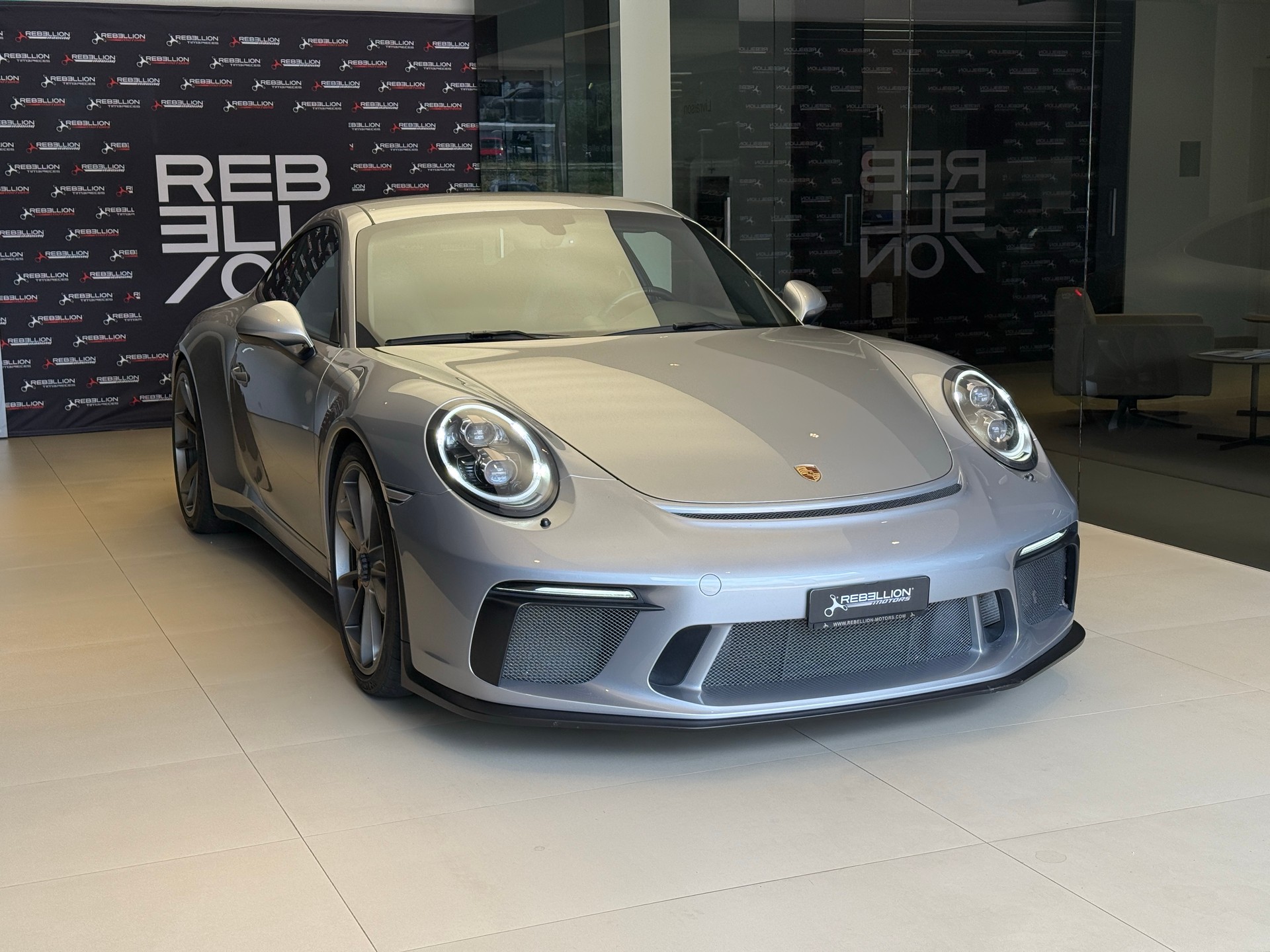 PORSCHE 911 GT3-image-2