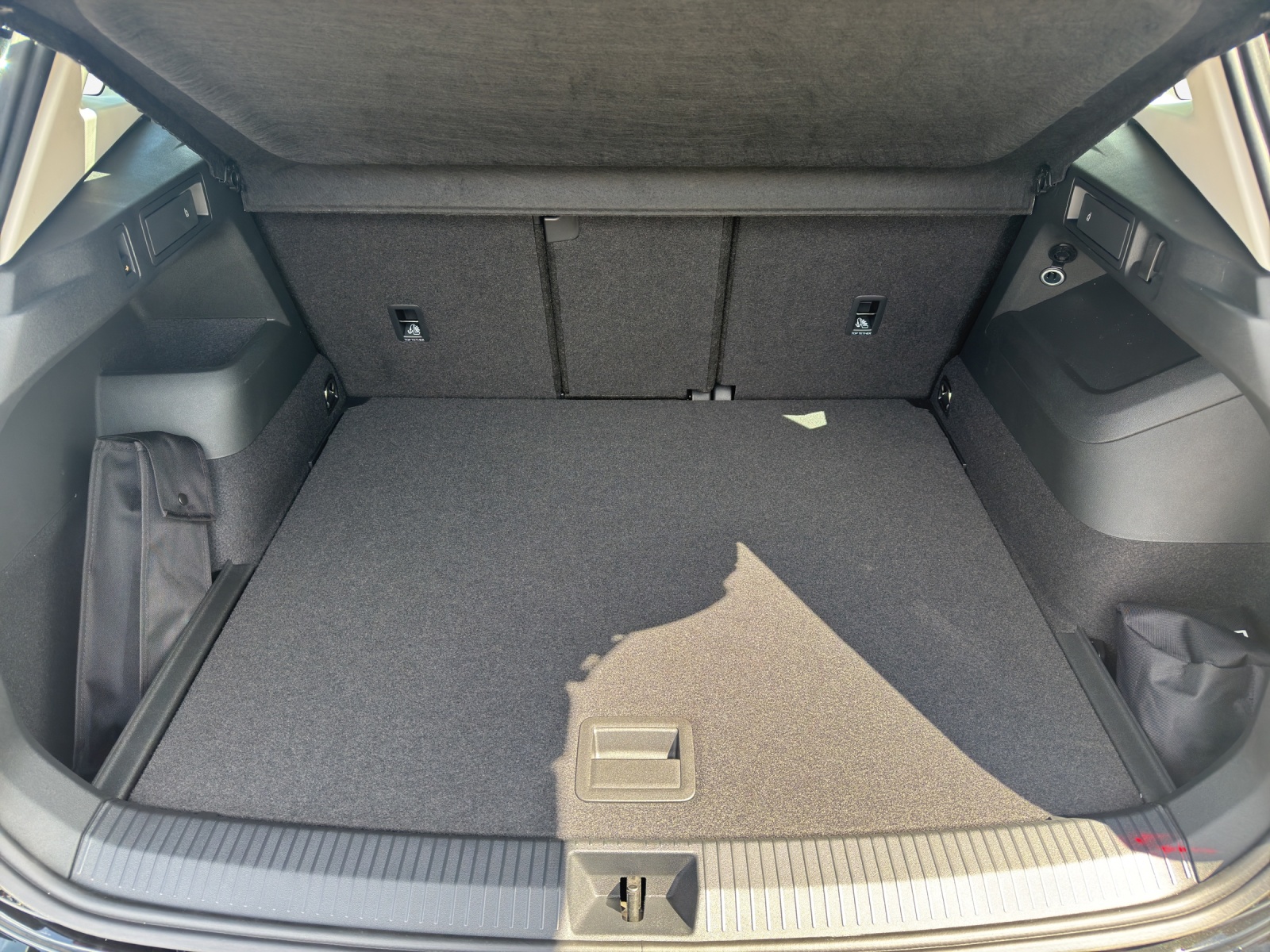 VW Tiguan 2.0 TDI SCR Life DSG-image-12