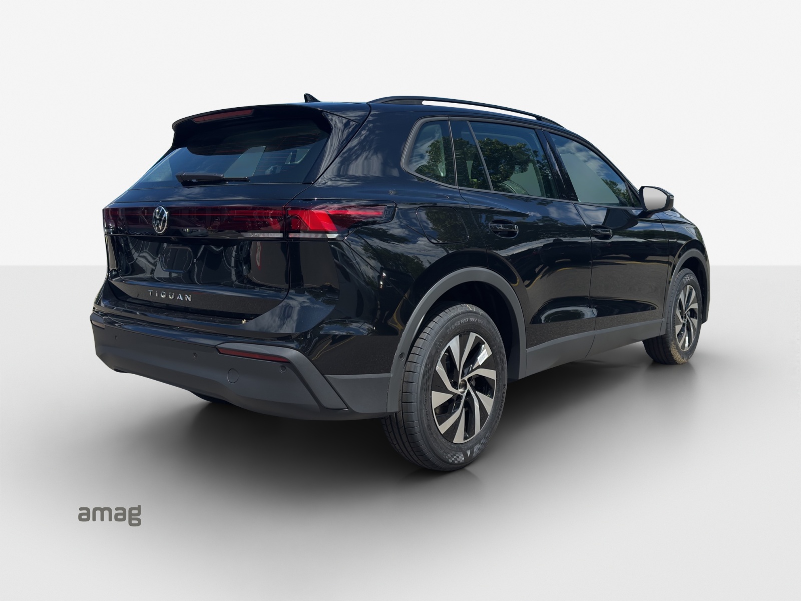 VW Tiguan 2.0 TDI SCR Life DSG-image-4