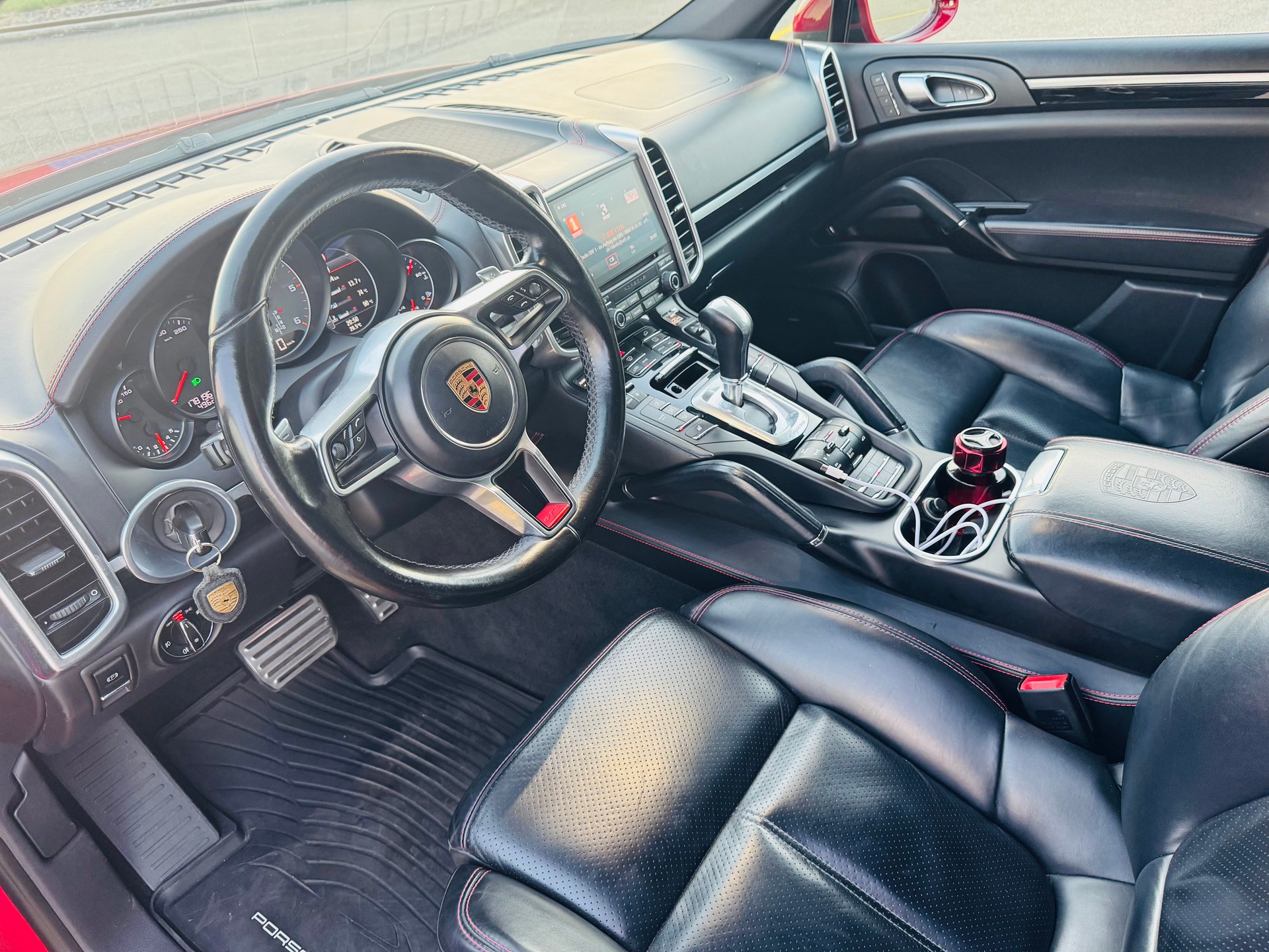 PORSCHE 4.2 V8 TDI S TipT-image-3