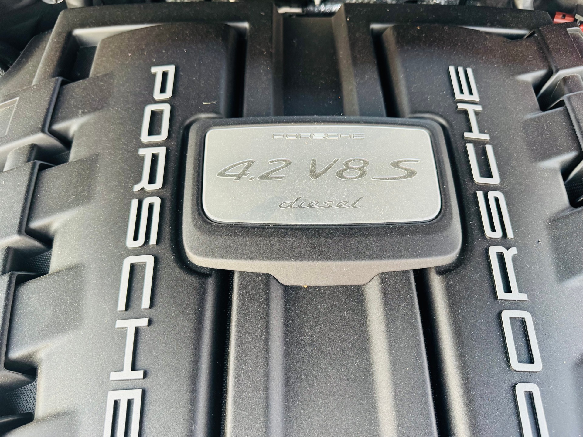 PORSCHE 4.2 V8 TDI S TipT-image-5
