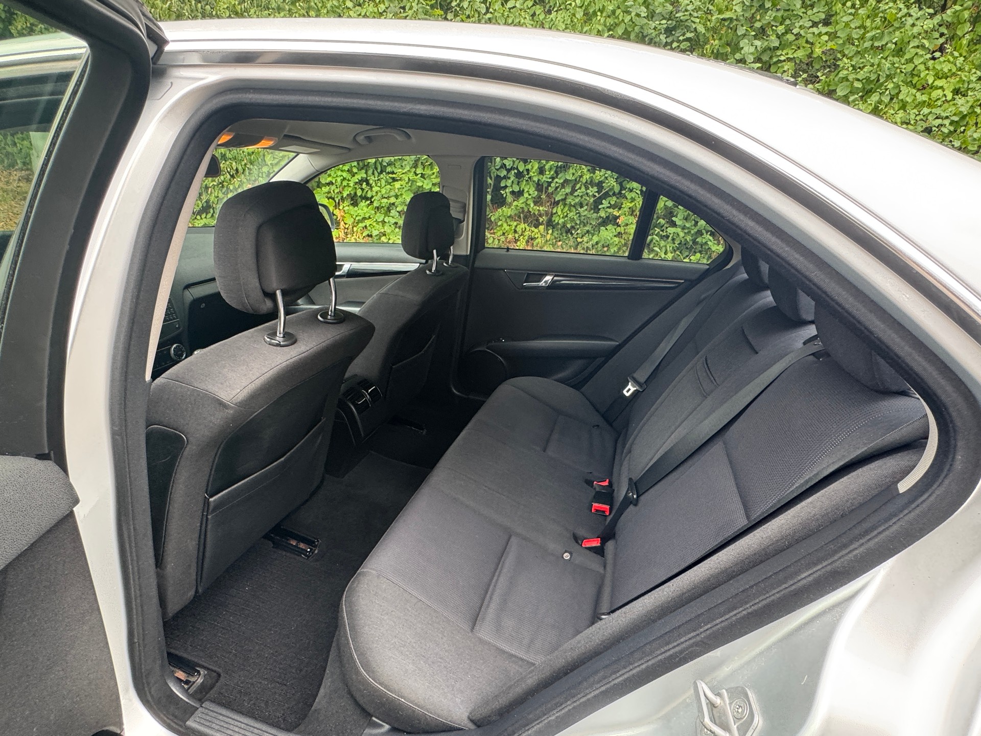 MERCEDES-BENZ C 180 Kompressor Avantgarde Sport Edition-image-9