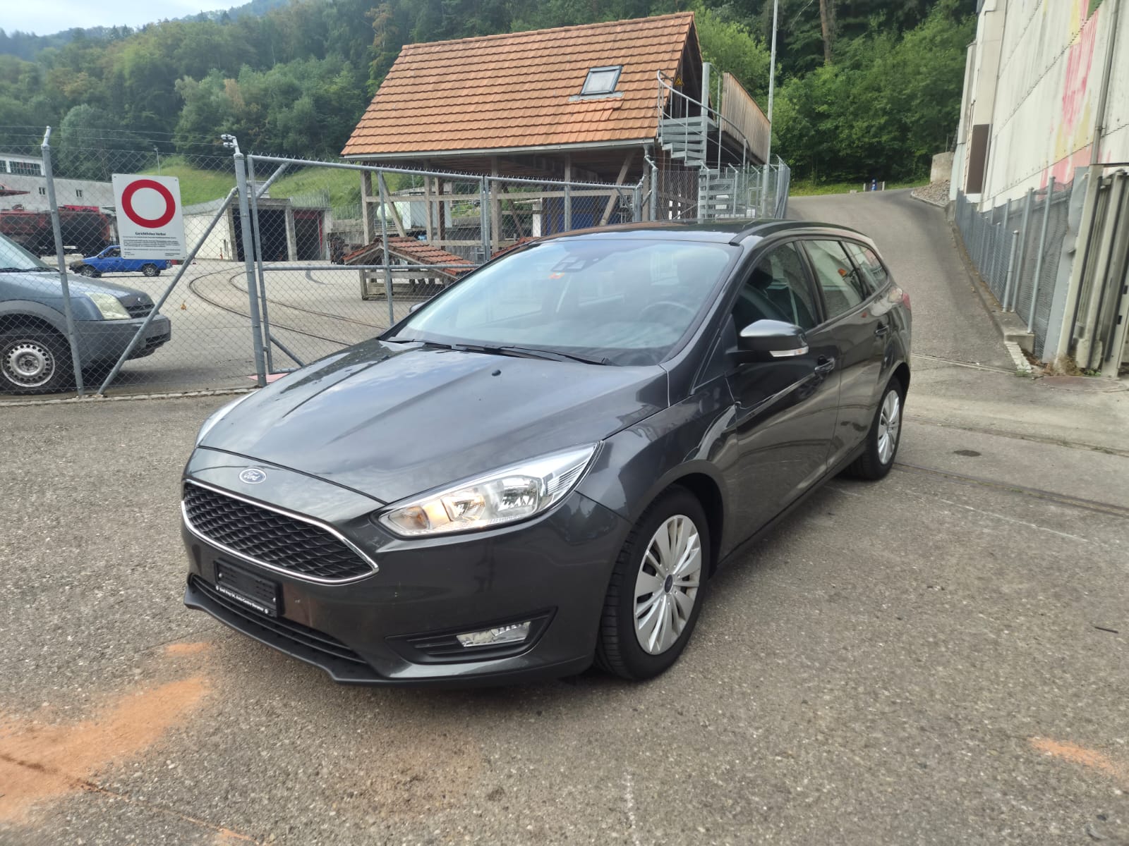 FORD Focus 1.0 SCTi Business-image-1
