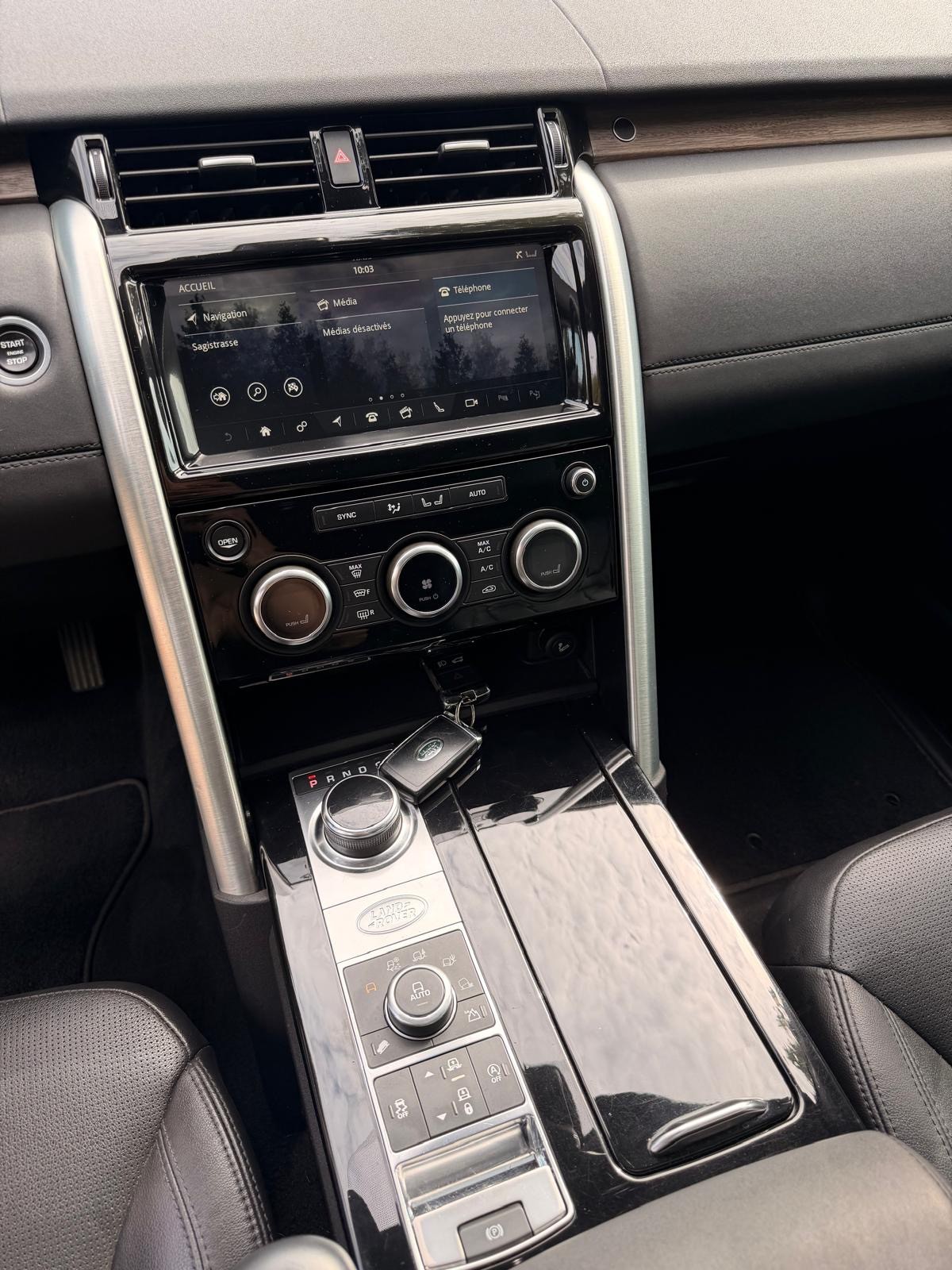 LAND ROVER Discovery 3.0 SDV6 HSE Automatic 7 Plätze-image-13