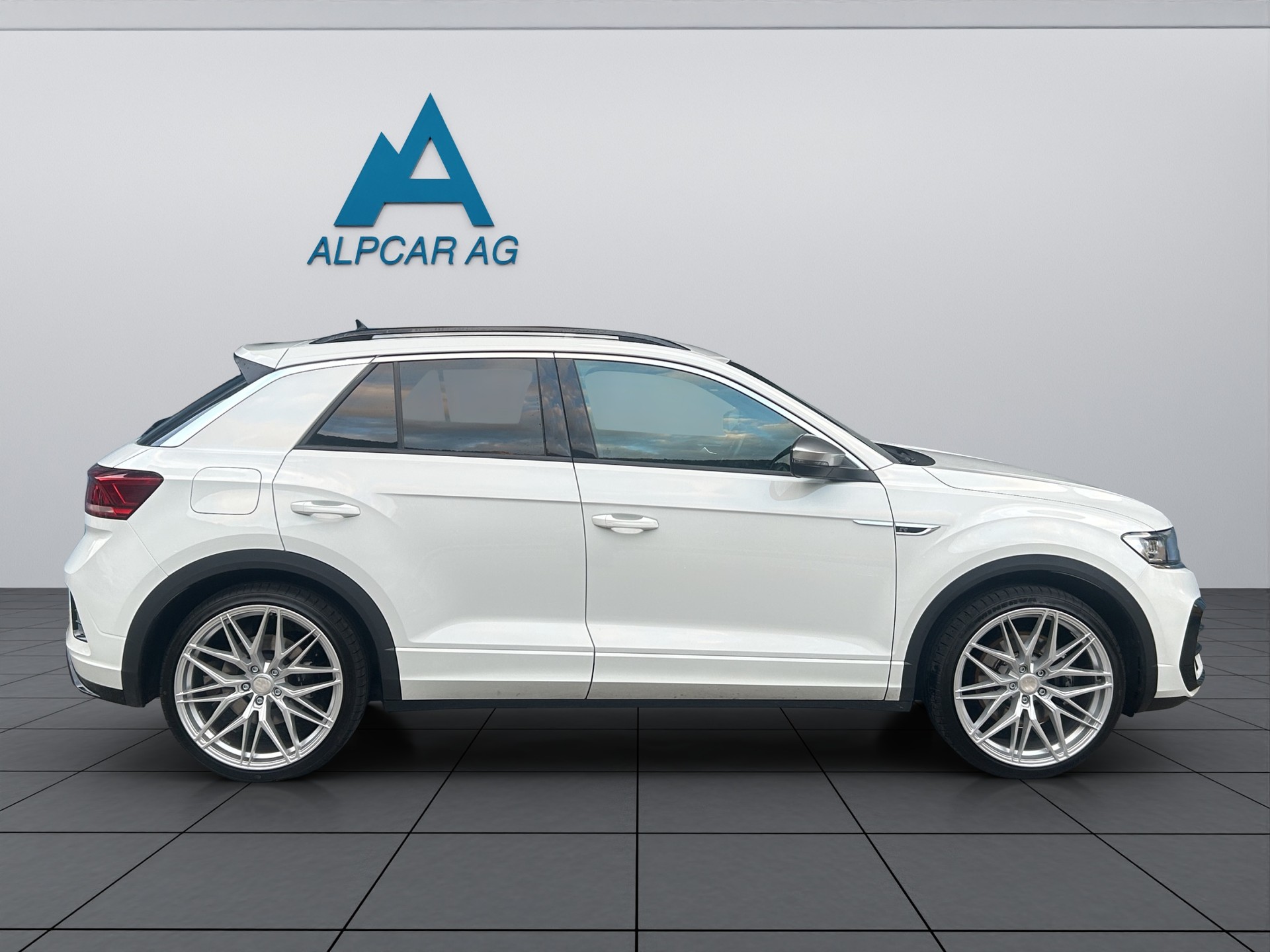 VW T-Roc 2.0 TSI R DSG 4Motion-image-7