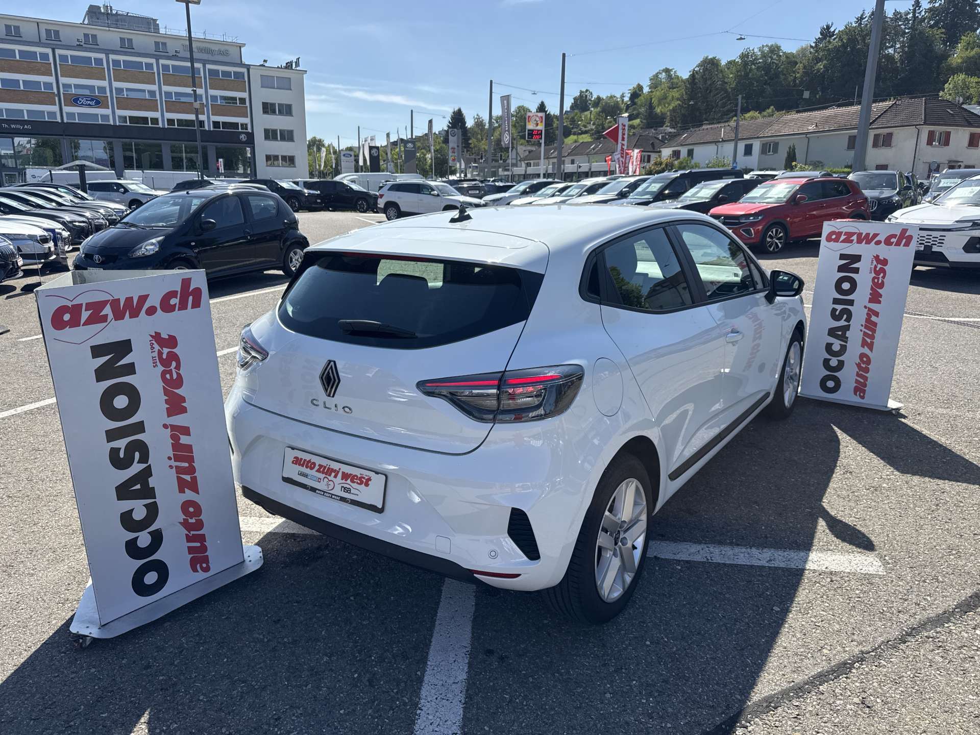RENAULT Clio 1.5 DCi Evolution 100PS-image-2