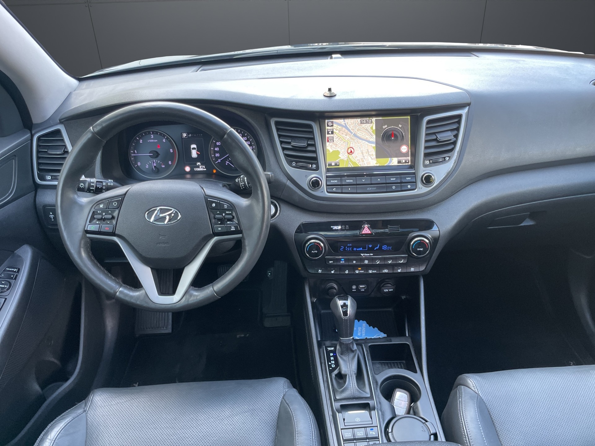 HYUNDAI Tucson 2.0 CRDI Vertex 4WD Automatic-image-10