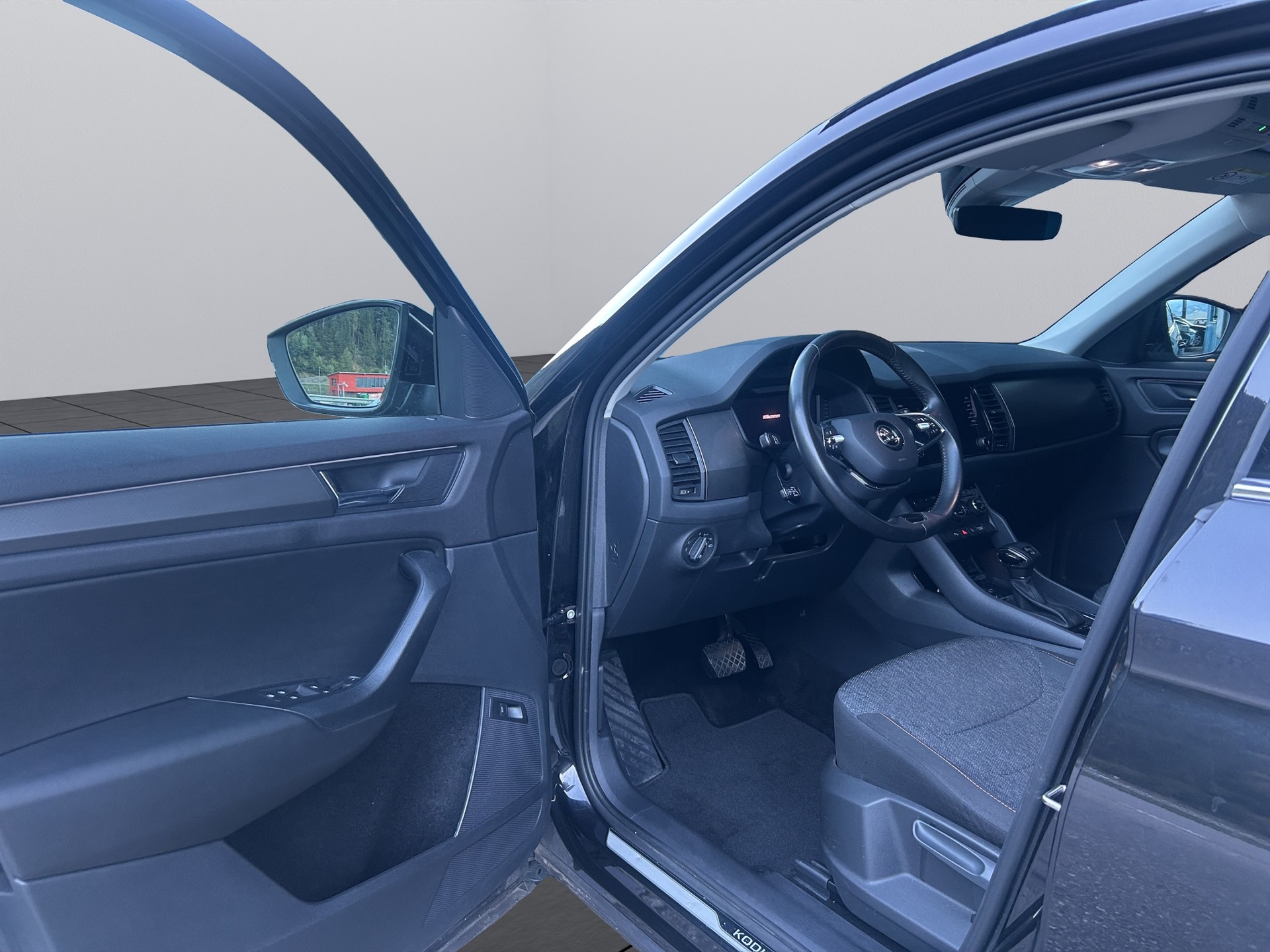 SKODA Kodiaq 2.0 TDI DSG 4x4-image-13