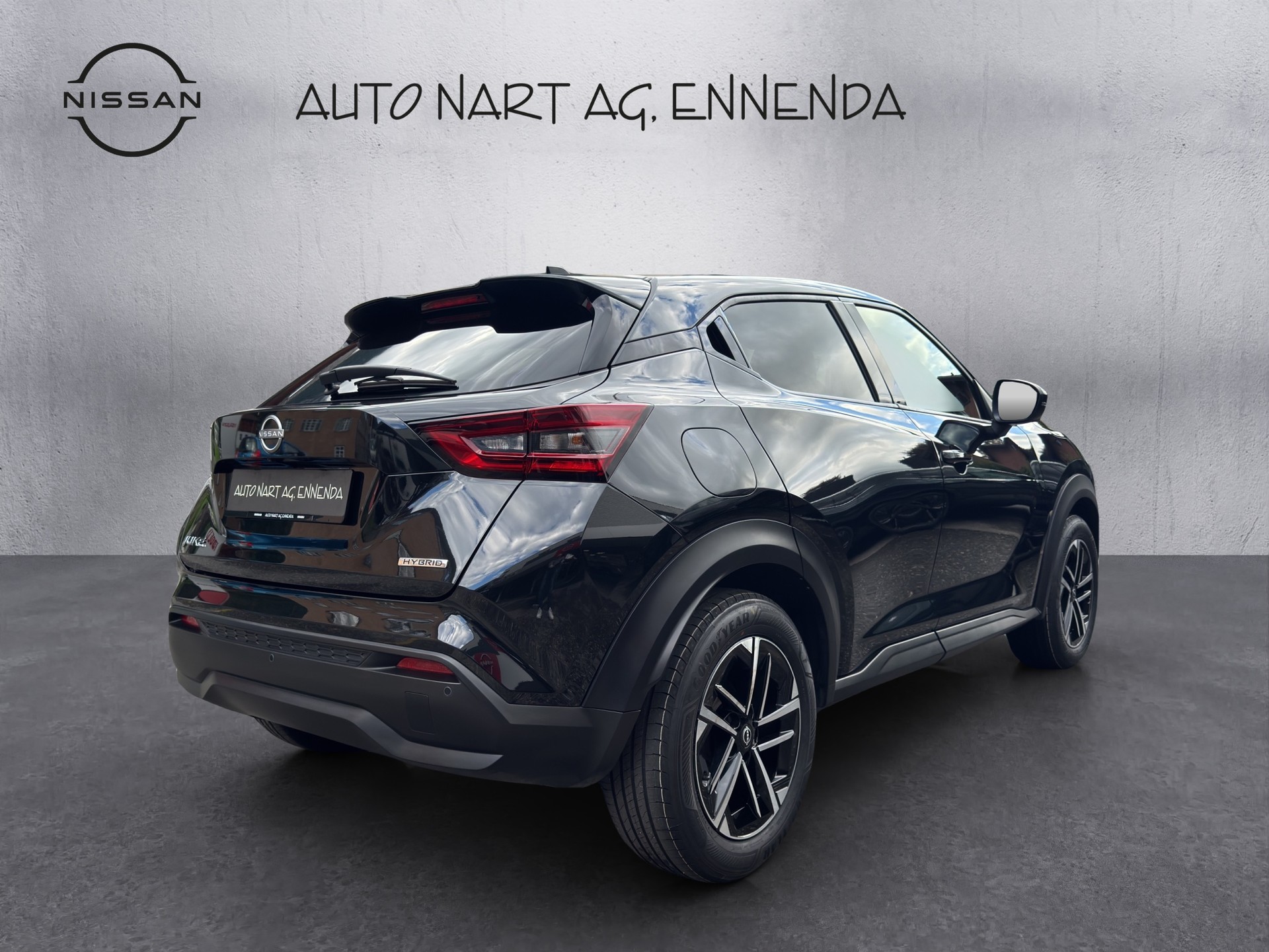 NISSAN Juke 1.6 FHEV N-Connecta-image-4