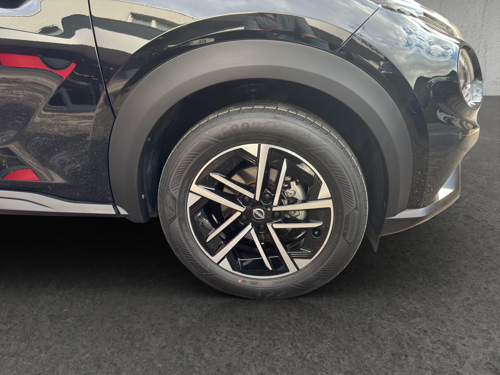 NISSAN Juke 1.6 FHEV N-Connecta-image-14