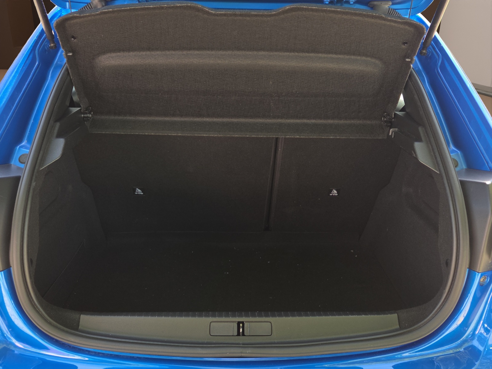 PEUGEOT 208 Elektrik GT-image-12