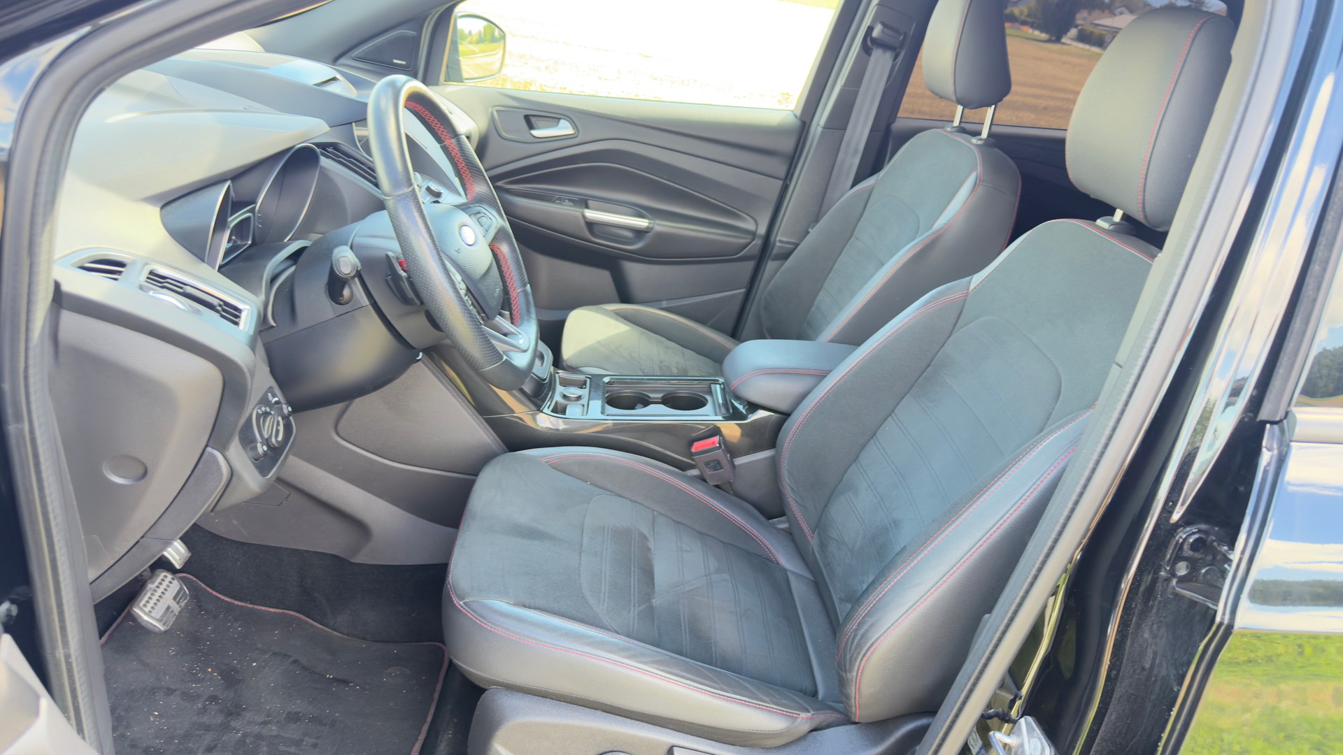 FORD Kuga 2.0 TDCi ST Line High 4WD PowerShift-image-11