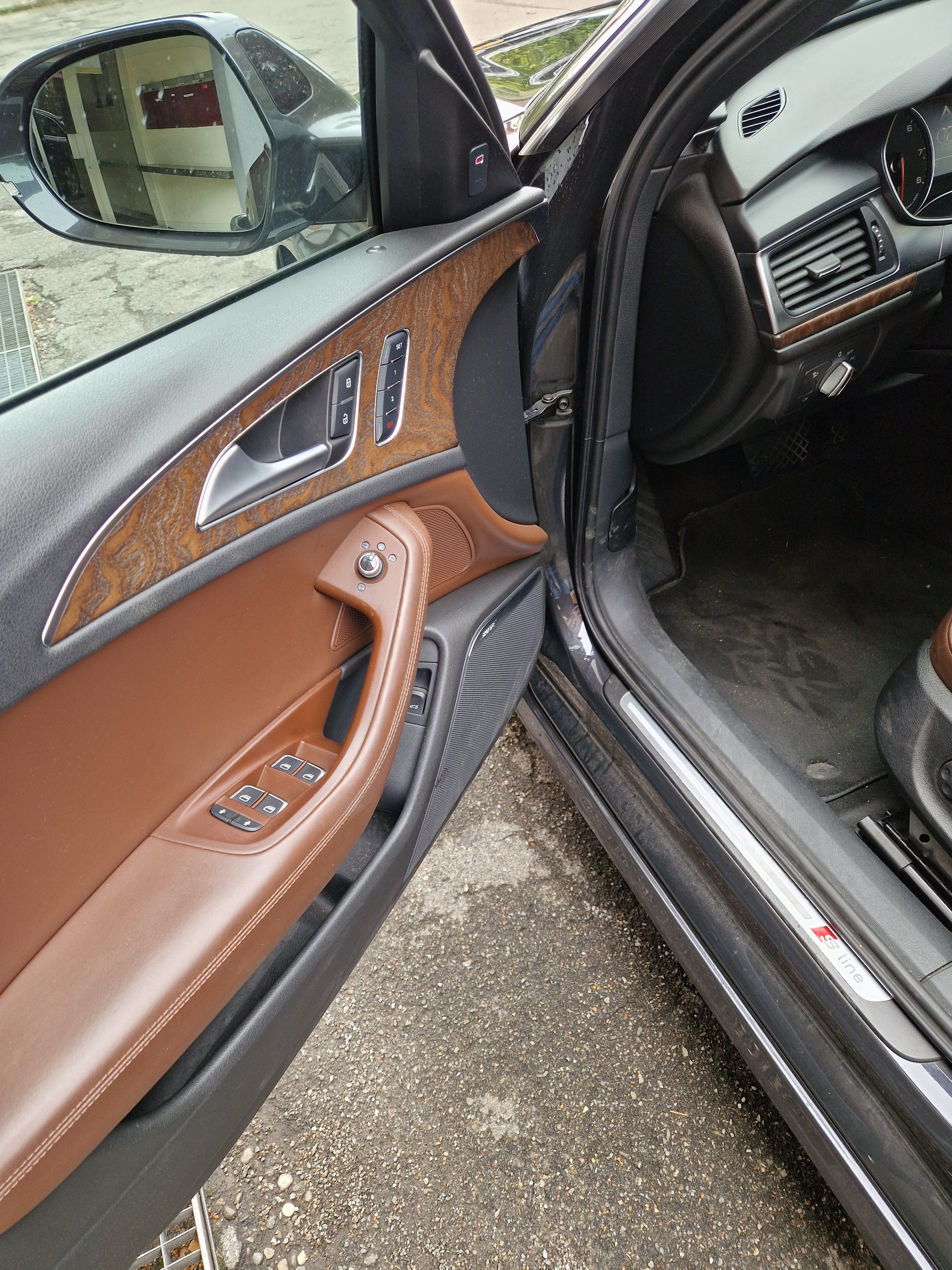 AUDI A6 Avant 3.0 TFSI V6 quattro S-tronic-image-9