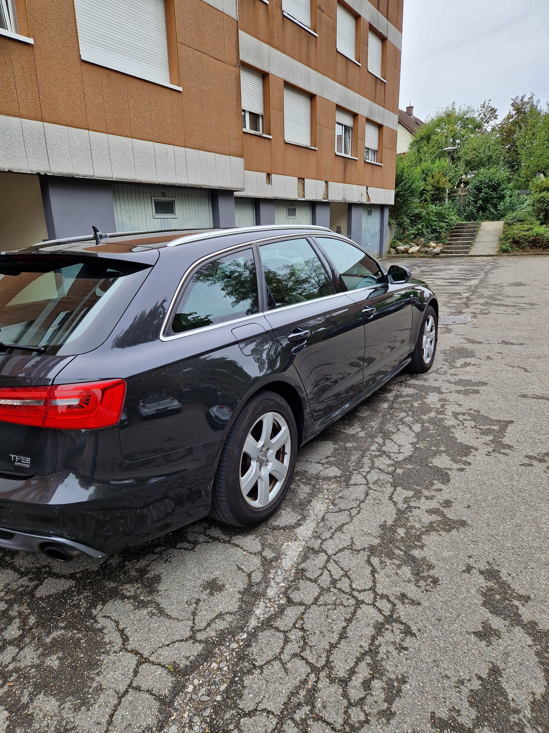 AUDI A6 Avant 3.0 TFSI V6 quattro S-tronic-image-2