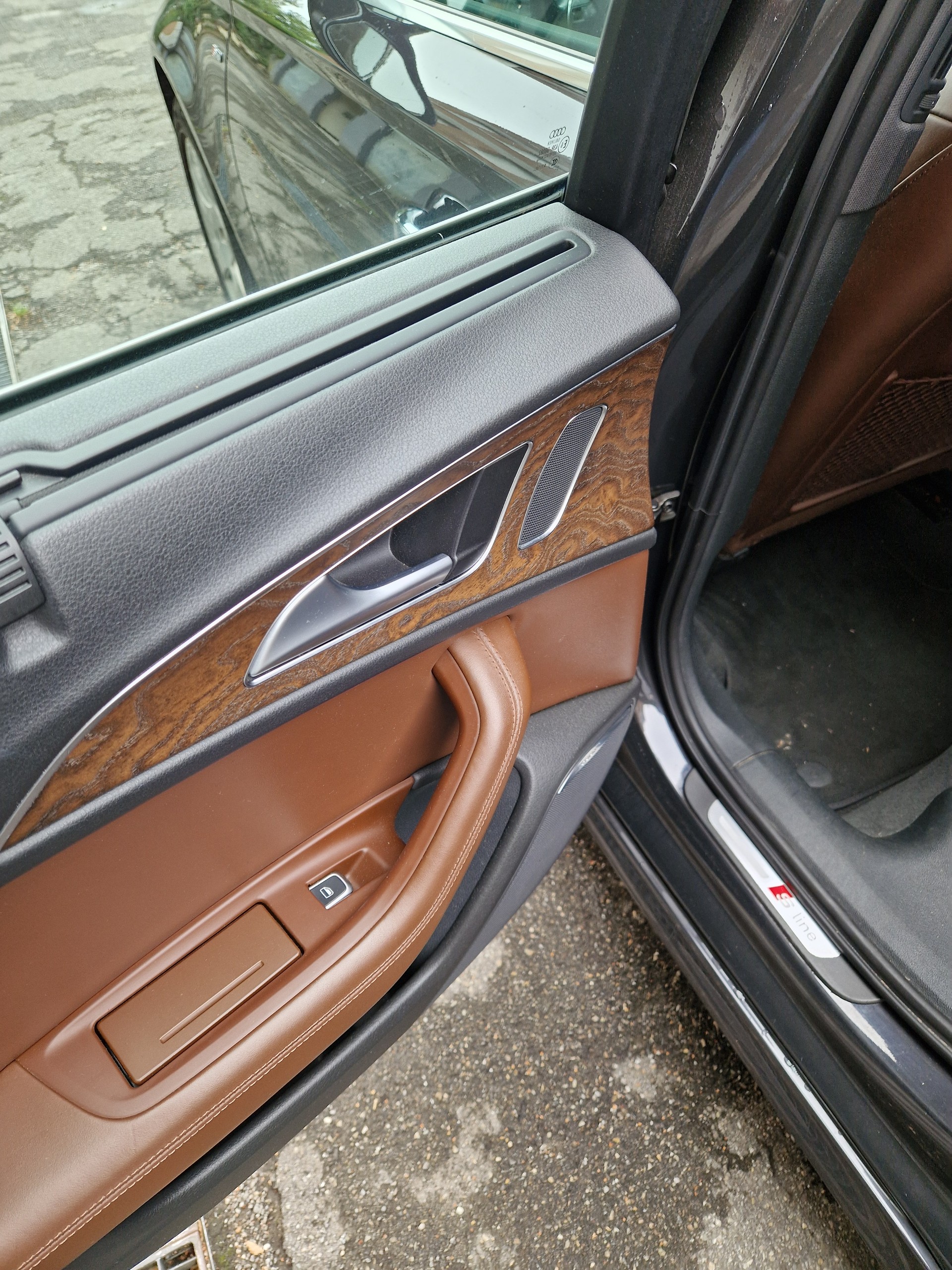 AUDI A6 Avant 3.0 TFSI V6 quattro S-tronic-image-5