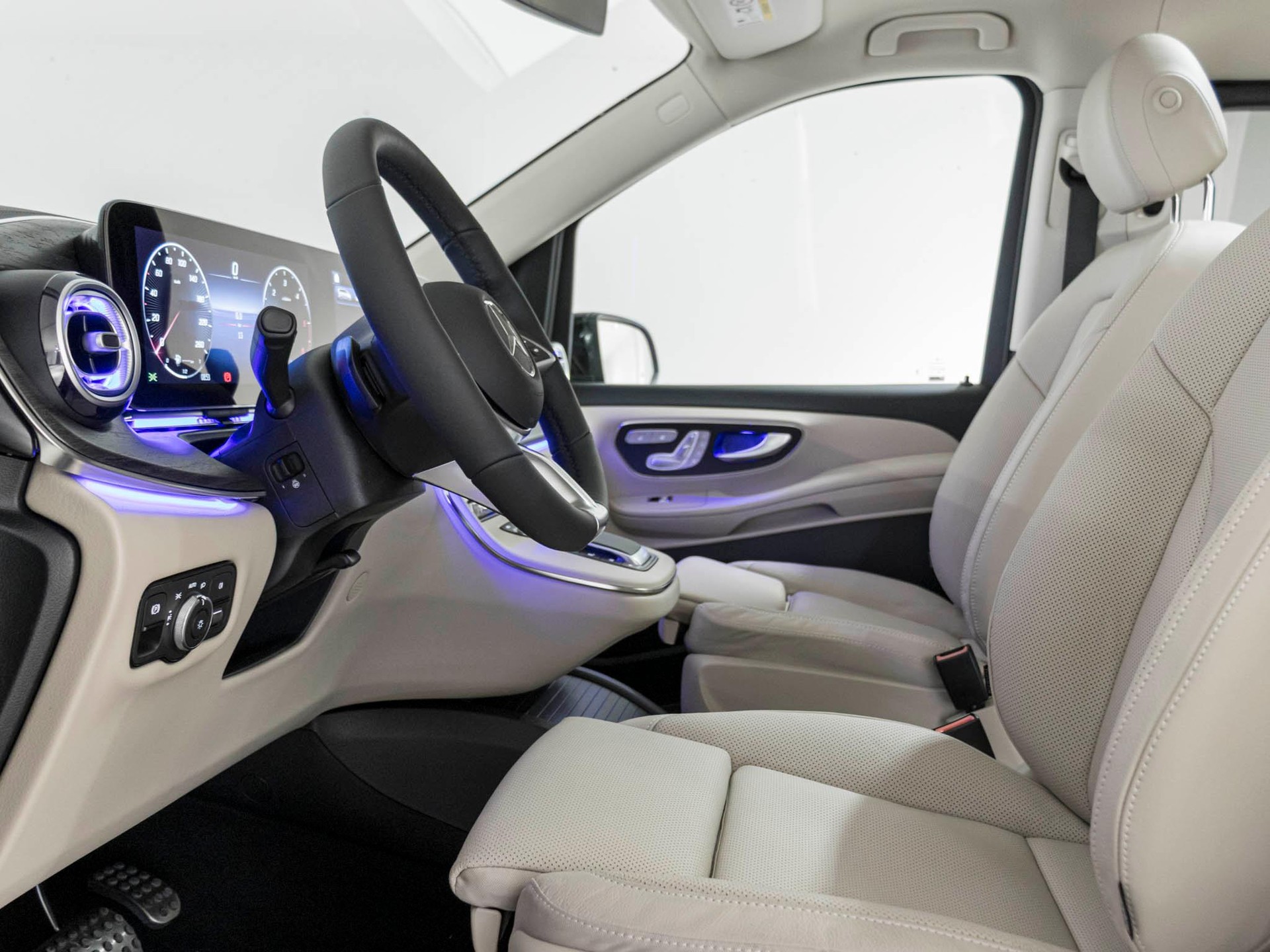 MERCEDES-BENZ V 300 d 4MATIC AVANTGARDE L-image-6