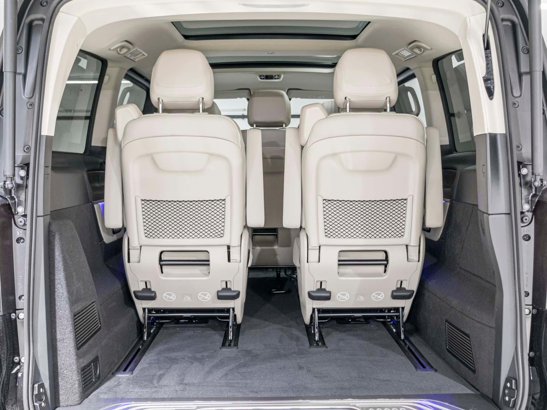 MERCEDES-BENZ V 300 d 4MATIC AVANTGARDE L-image-13