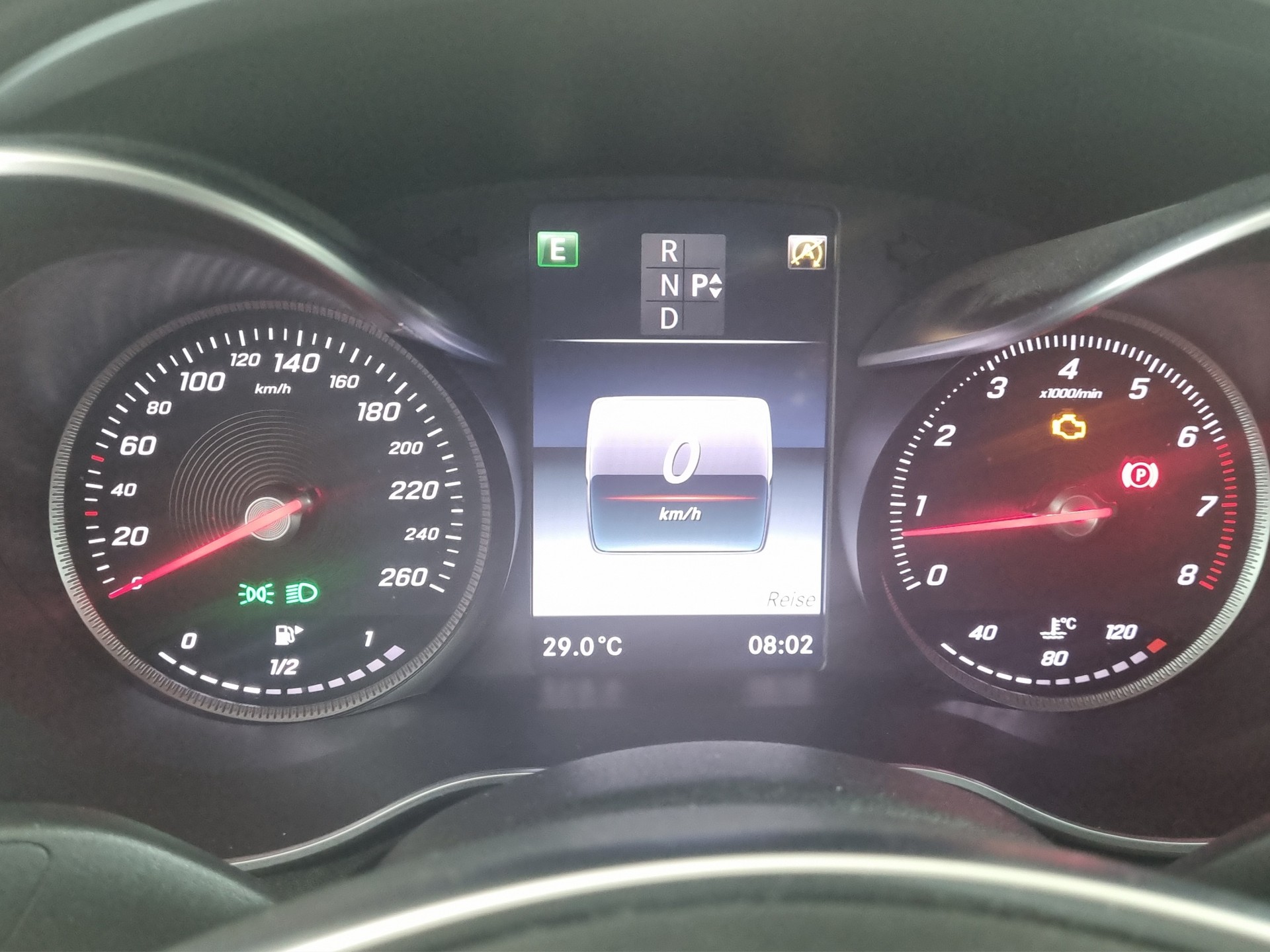 MERCEDES-BENZ C 200 4Matic-image-10