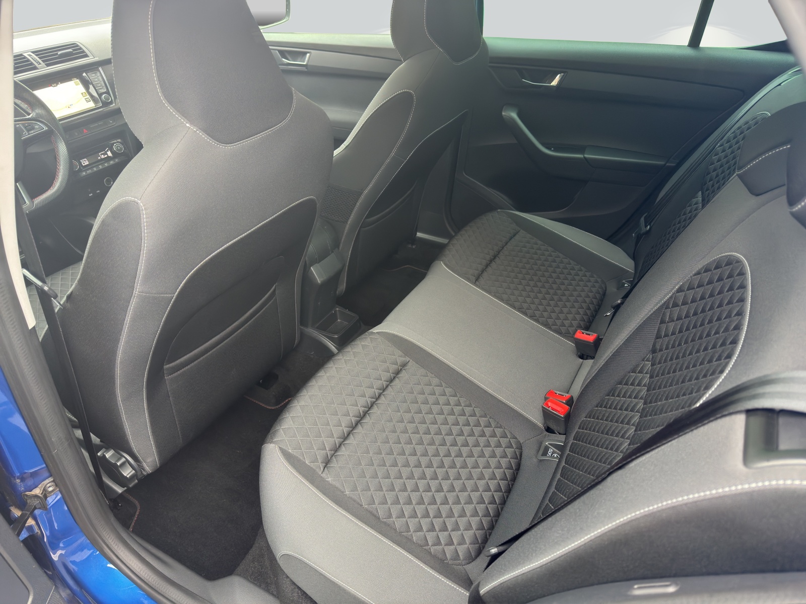 SKODA Fabia 1.0 TSI Monte Carlo DSG-image-7