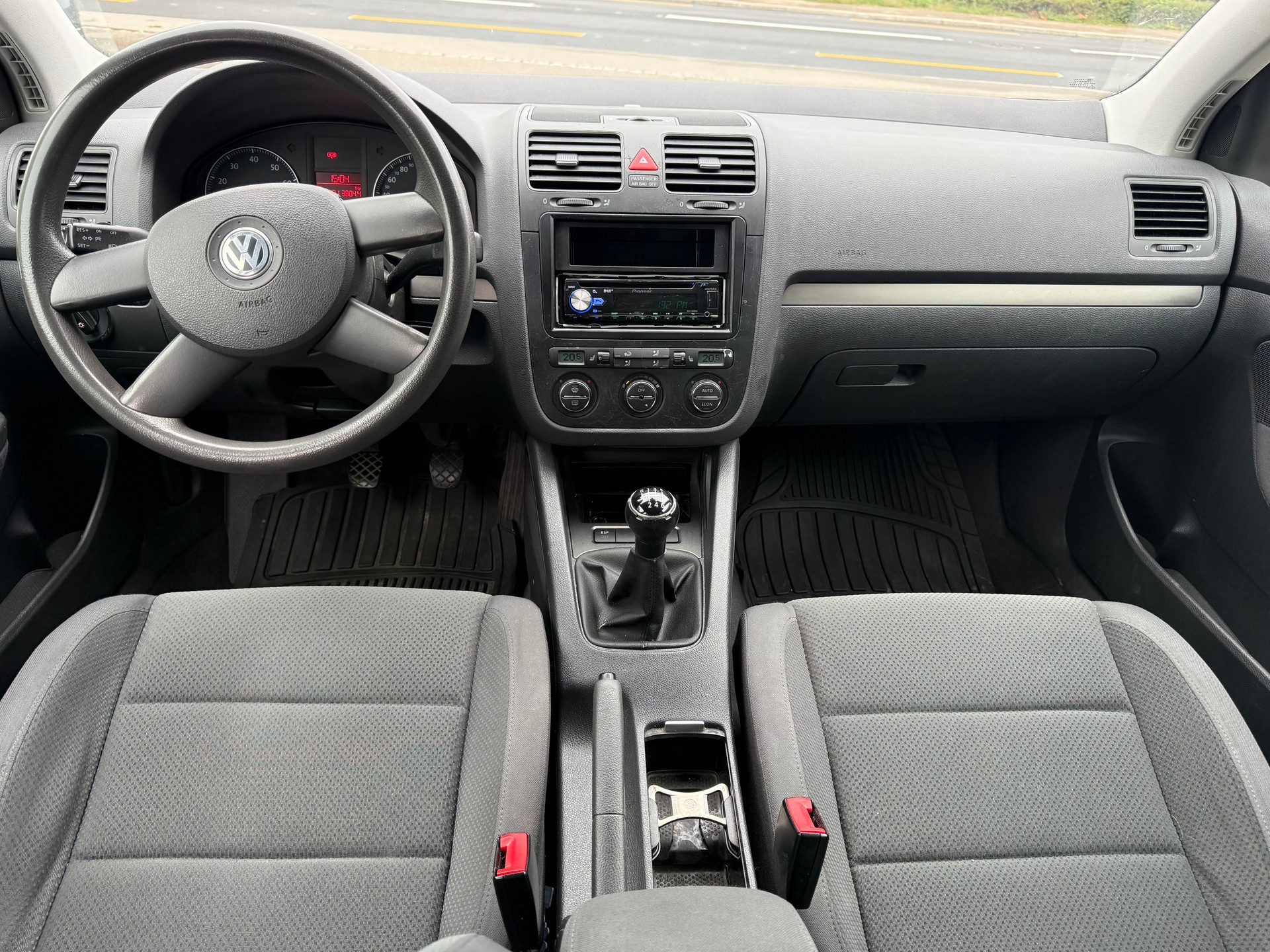 VW Golf 1.6 FSI Comfortline-image-6