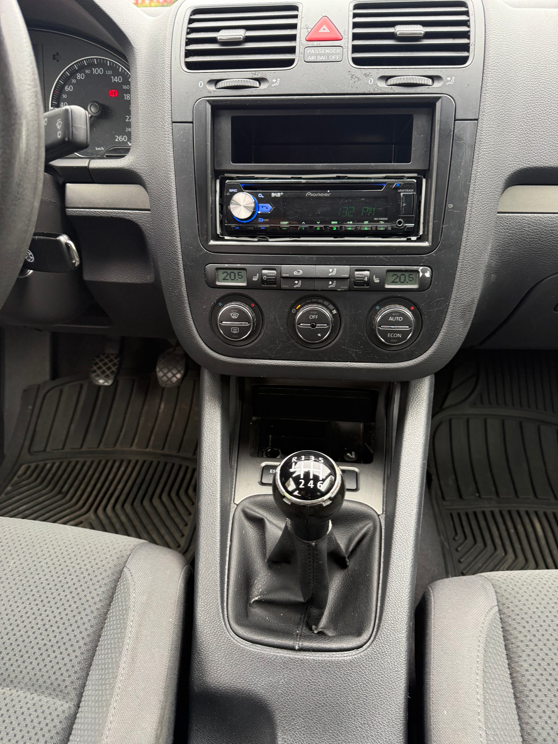VW Golf 1.6 FSI Comfortline-image-7