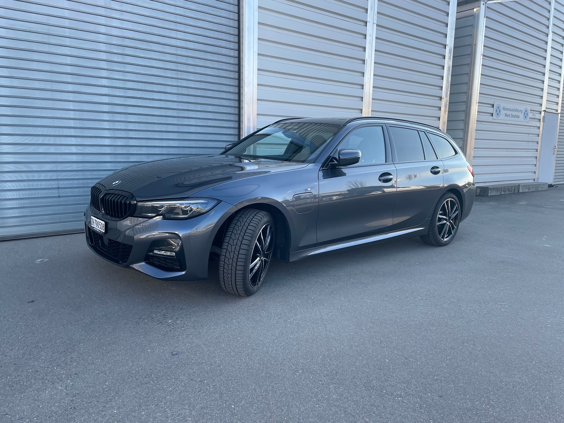 BMW 330e xDrive