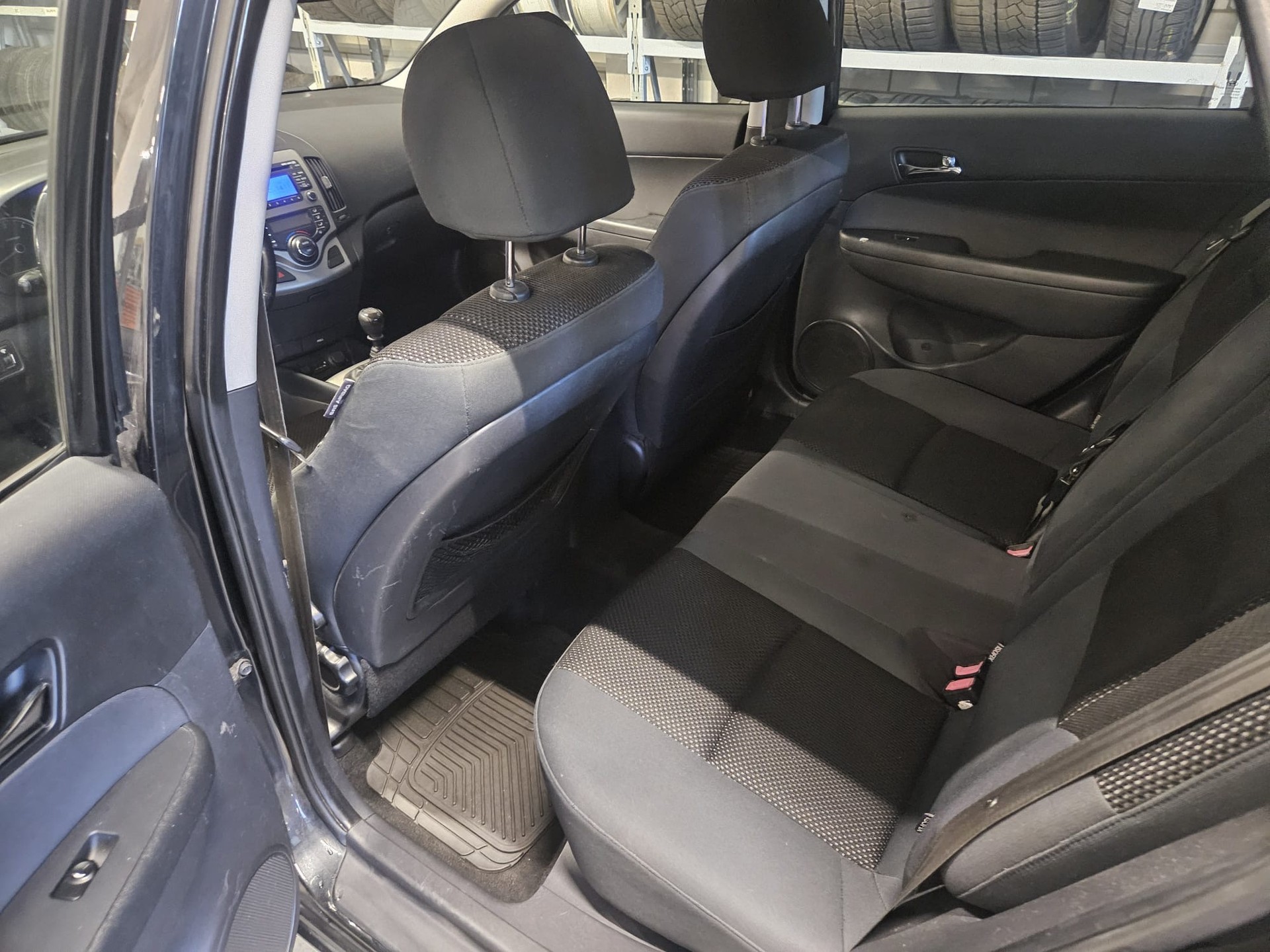 HYUNDAI i30-image-13