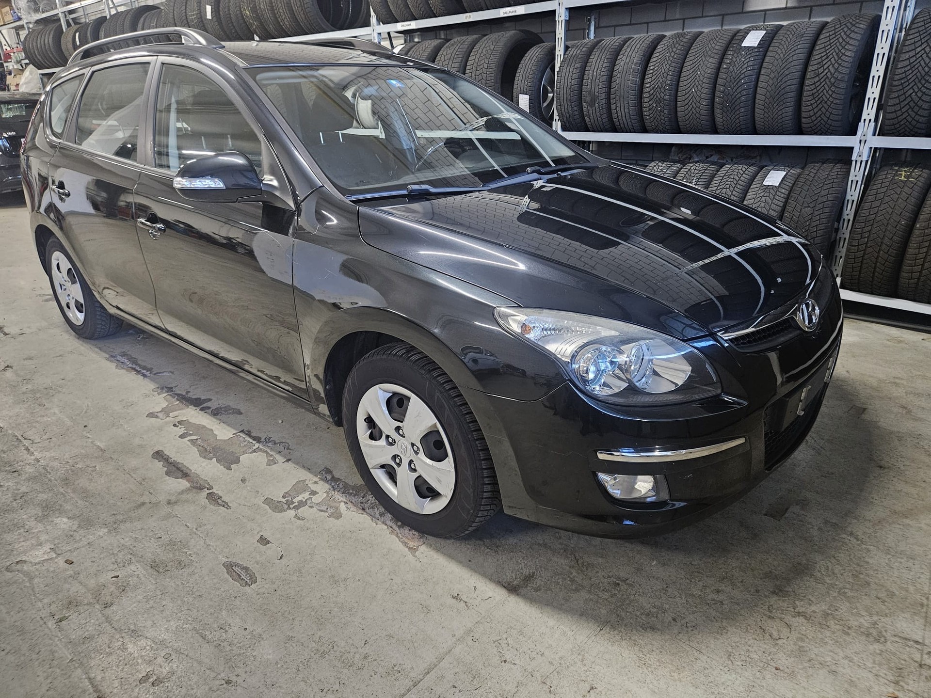 HYUNDAI i30-image-5