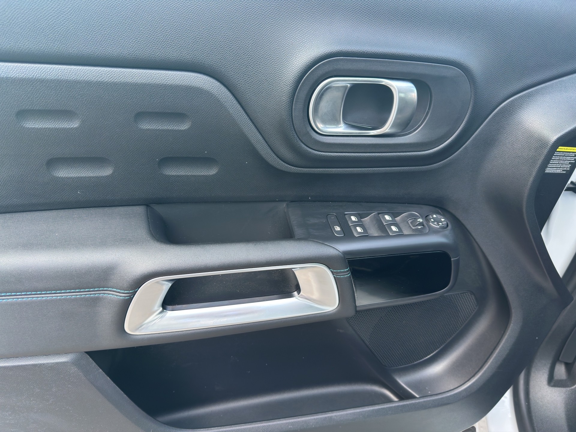 CITROEN C5 Aircross 1.2 HEV Plus-image-10