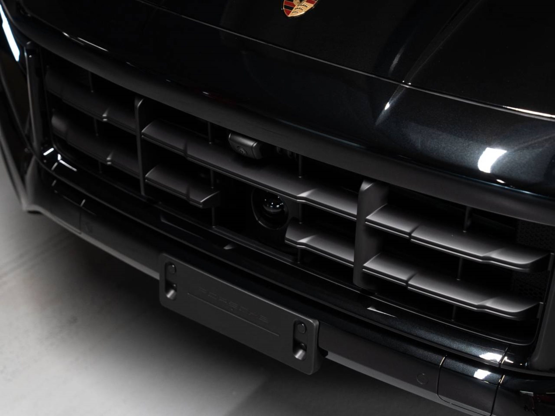 PORSCHE Cayenne Coupé Black Edition-image-24