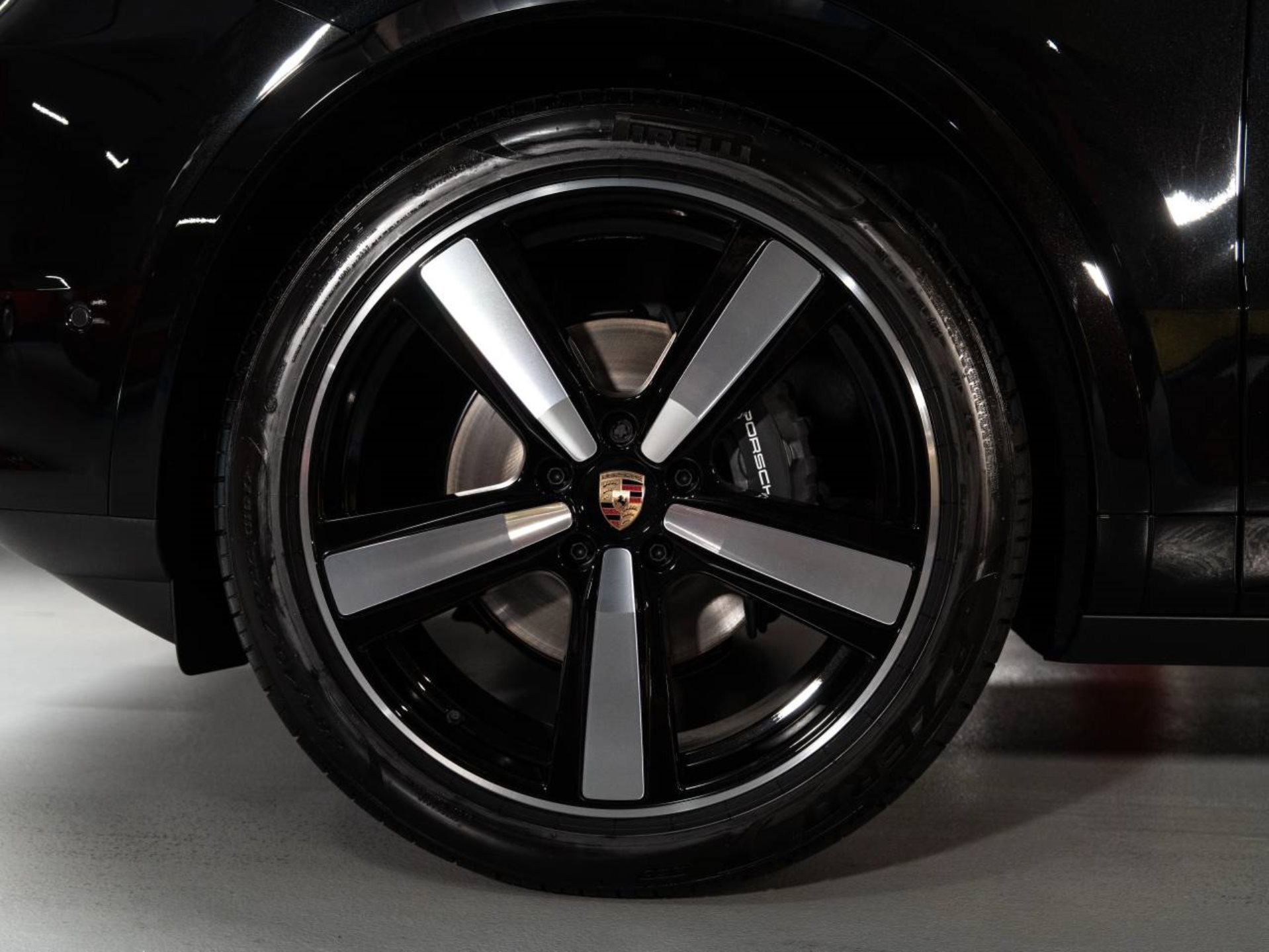 PORSCHE Cayenne Coupé Black Edition-image-21