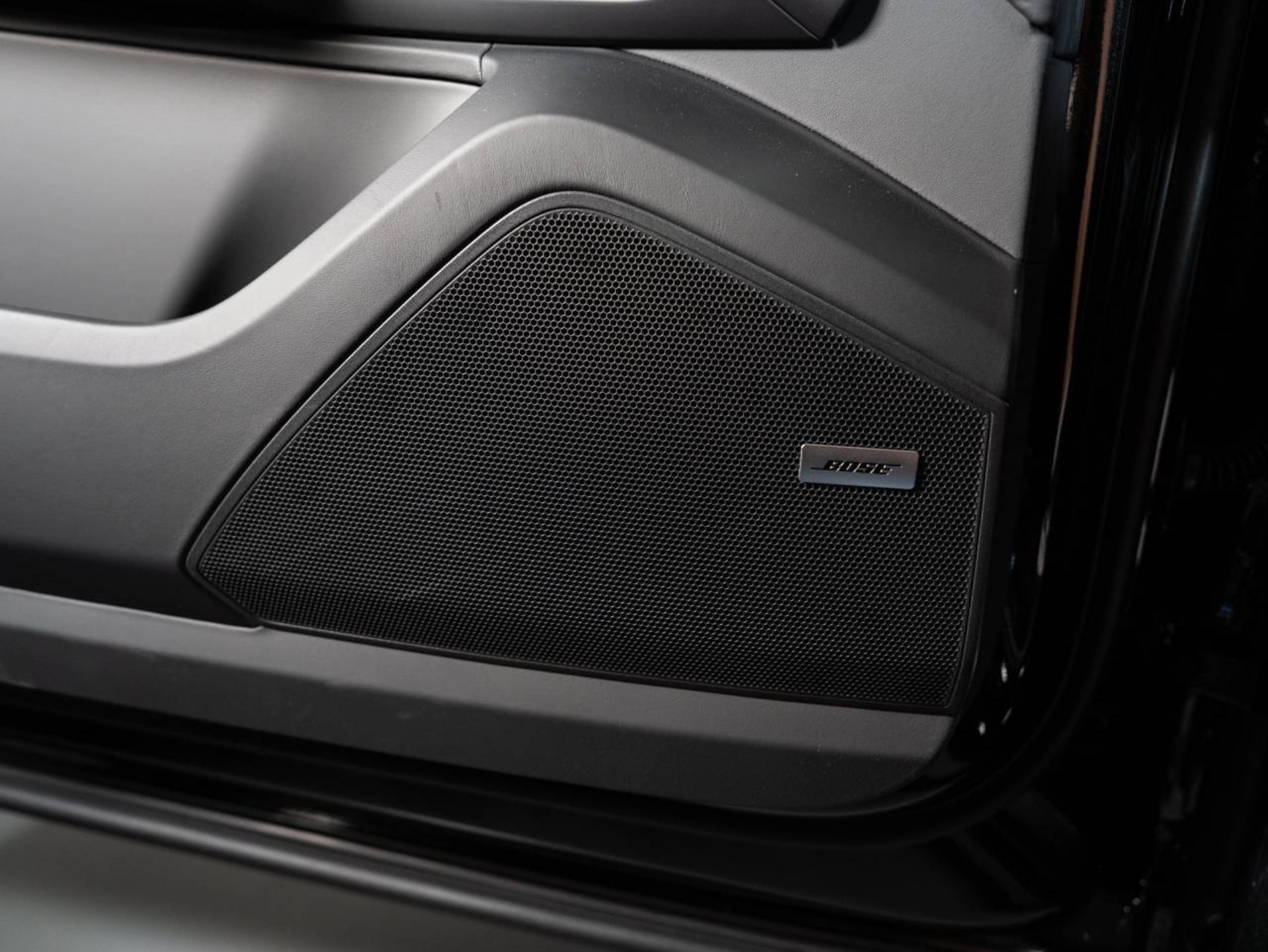 PORSCHE Cayenne Coupé Black Edition-image-20