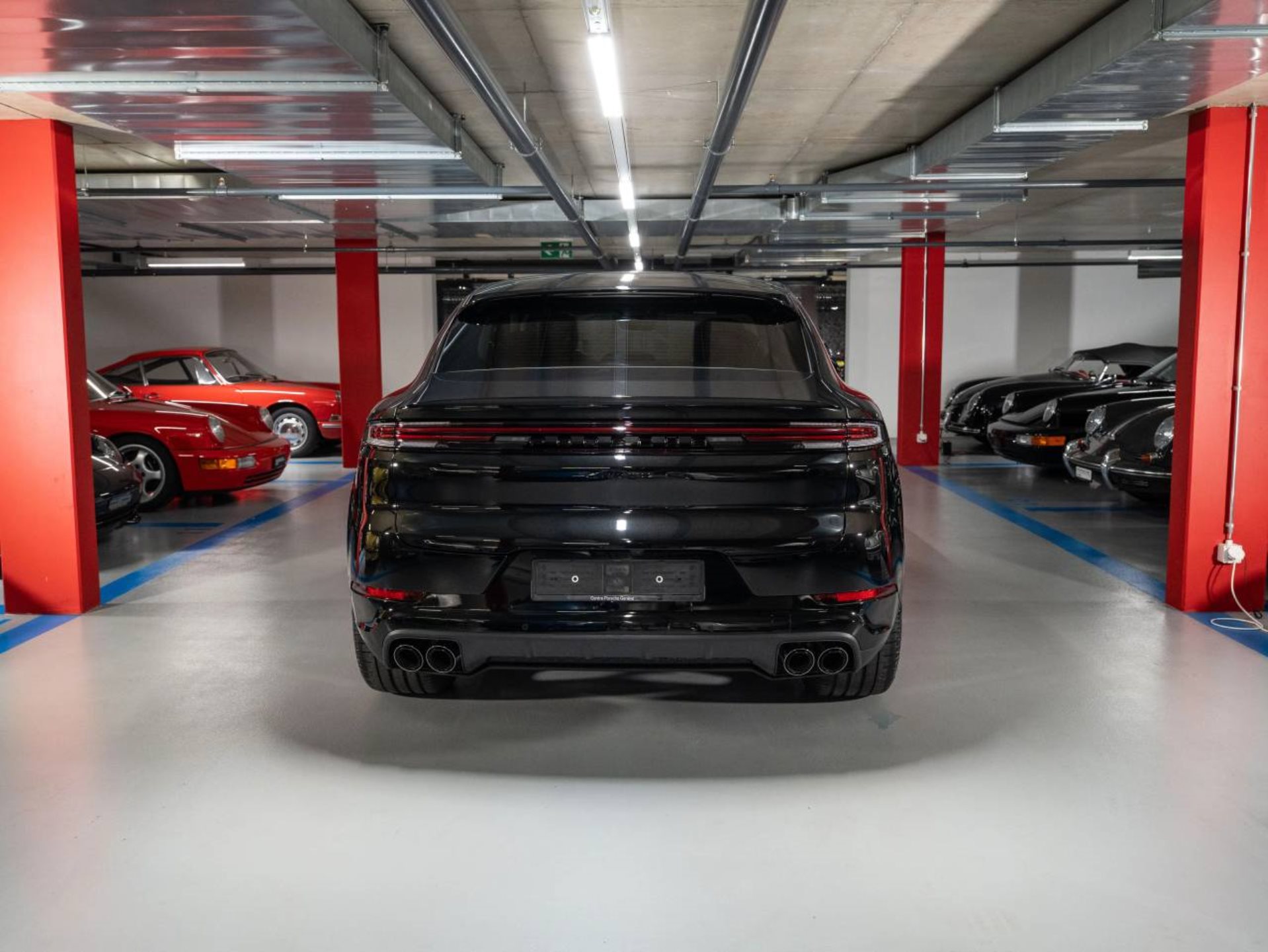 PORSCHE Cayenne Coupé Black Edition-image-7