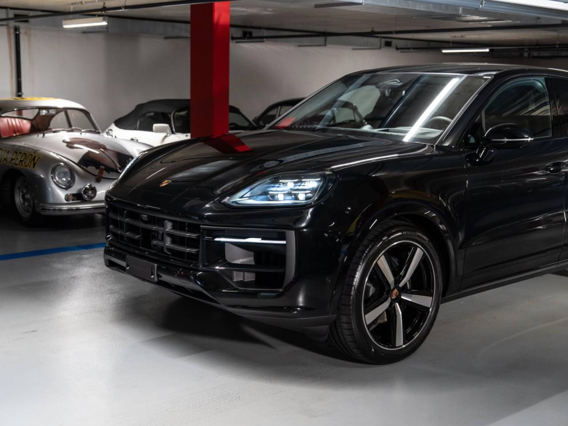 PORSCHE Cayenne Coupé Black Edition-image-22