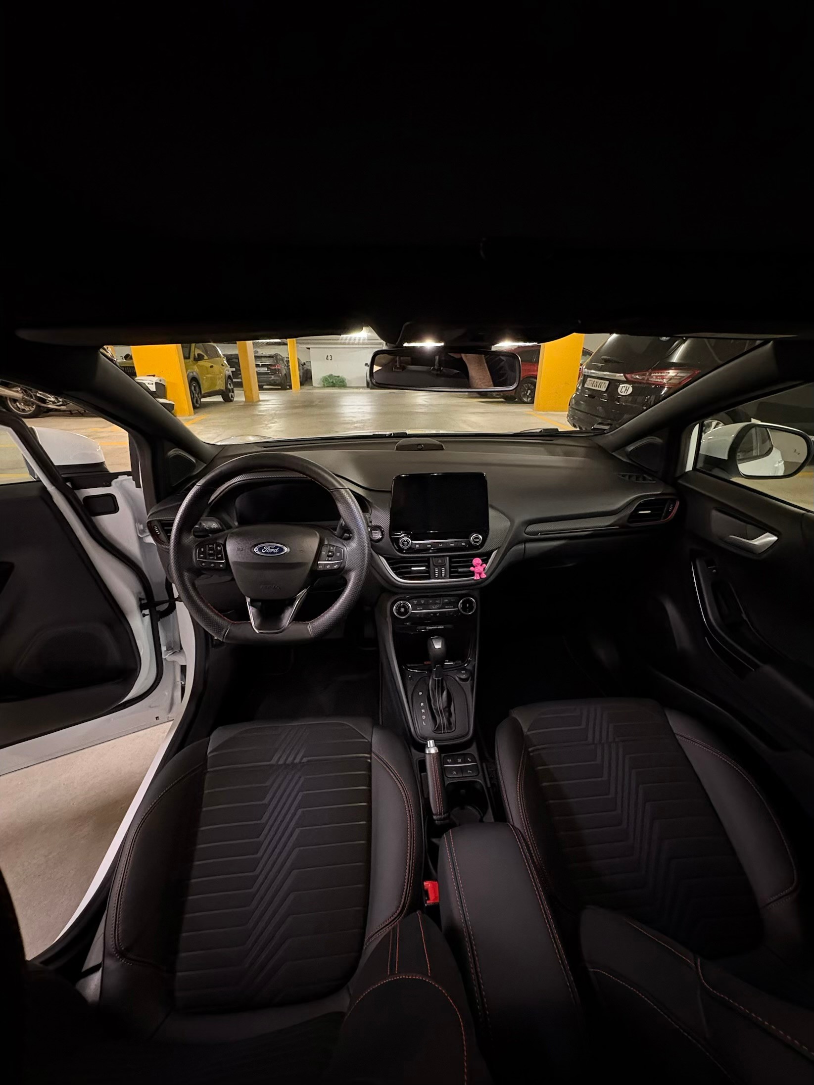 FORD 1.0 EcoB Hybrid 155 ST-Line X-image-4