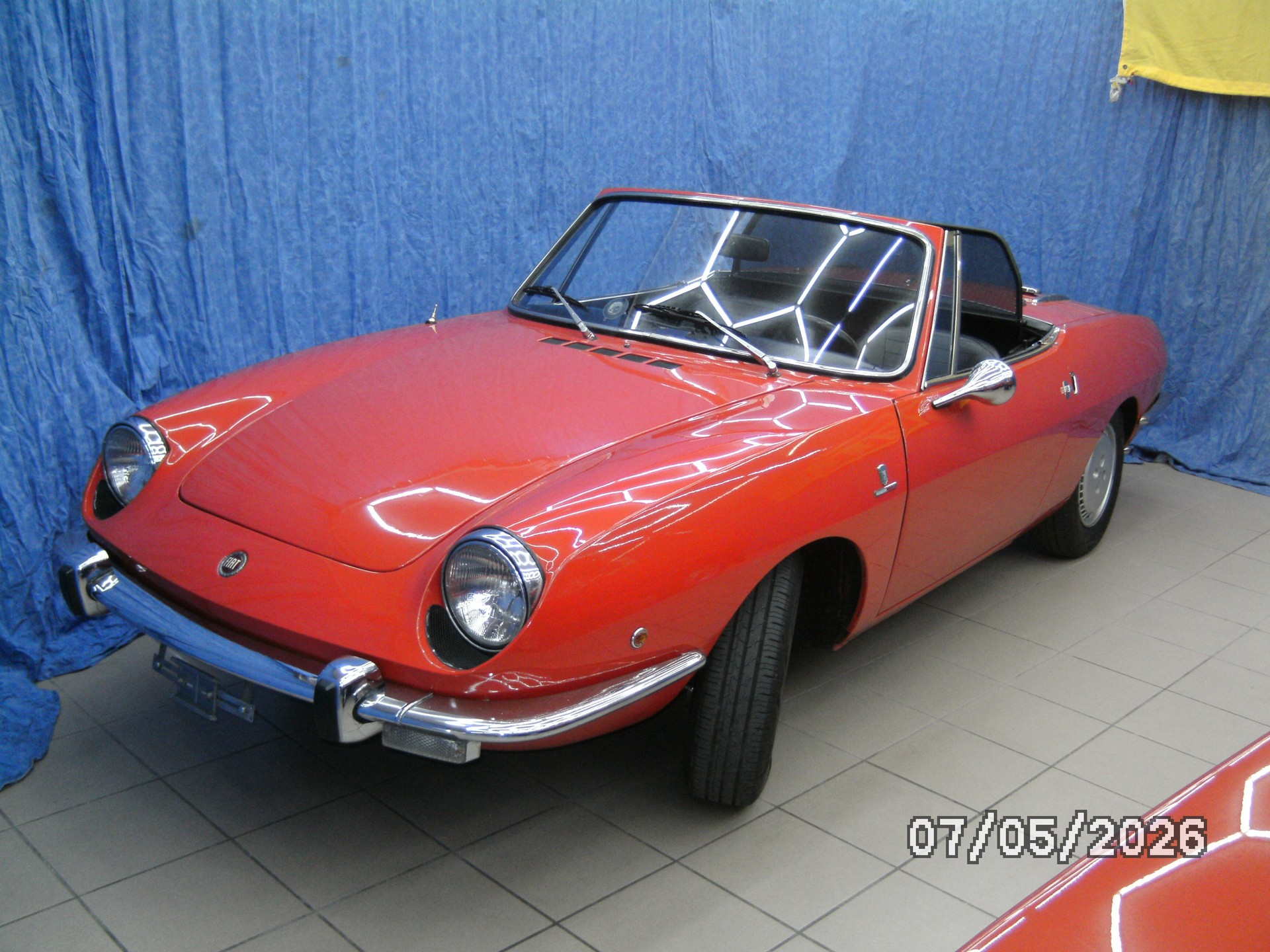 FIAT Spider-image-0