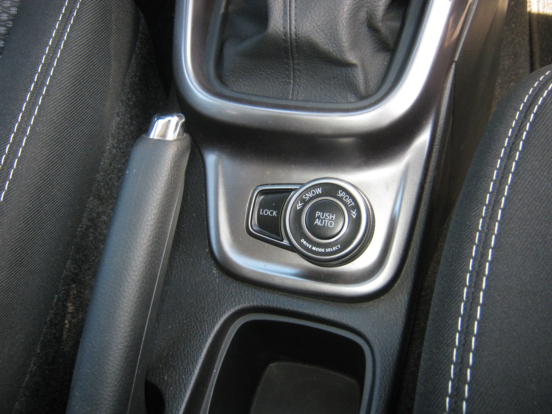 SUZUKI Vitara 1.4 Boosterjet Compact Top Hybrid-image-9