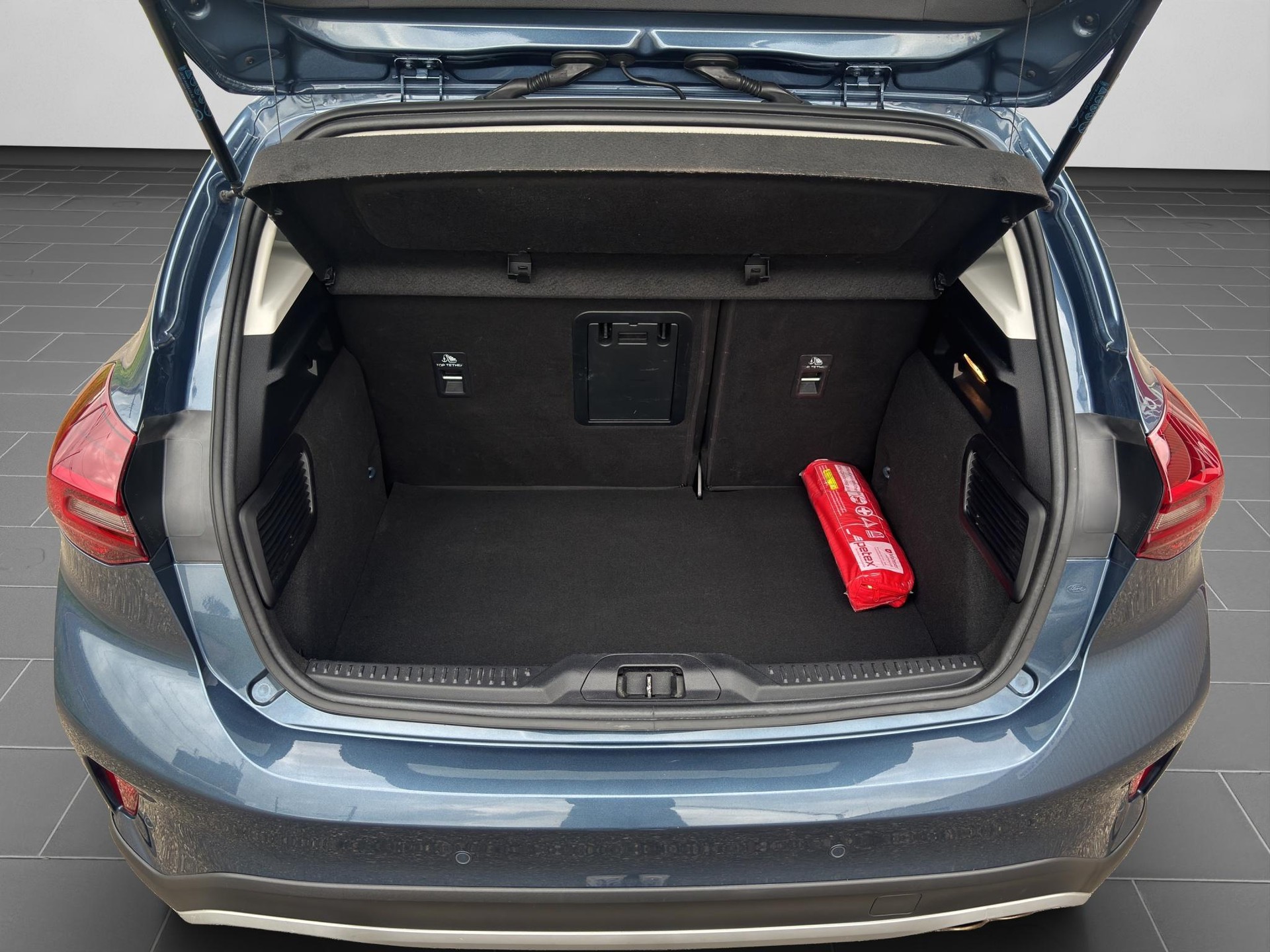 FORD Focus 1.0i EcoB Hybrid 155 Active X-image-14