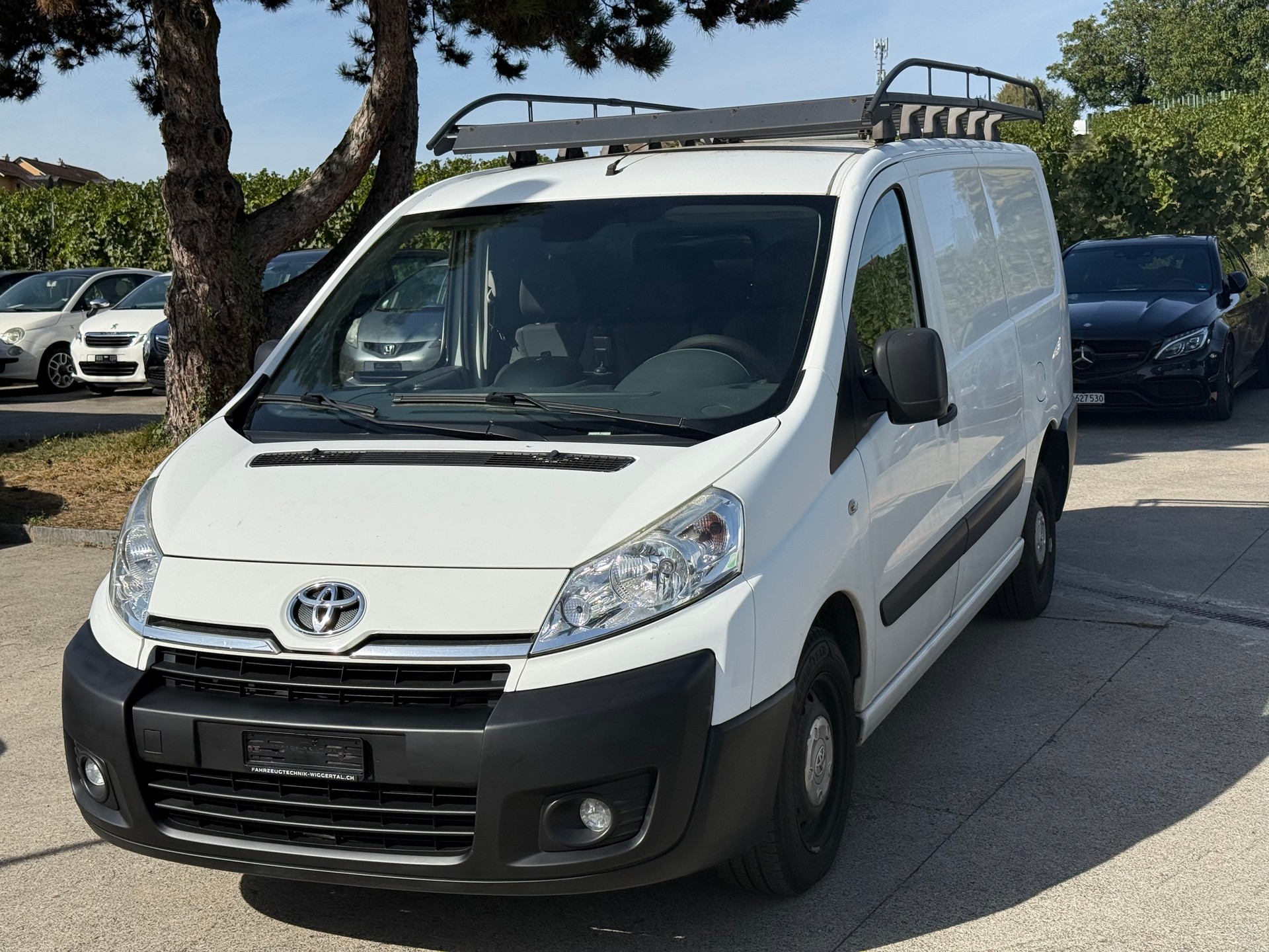 TOYOTA Proace 2.0D Glass Van Terra L2H1-image-5