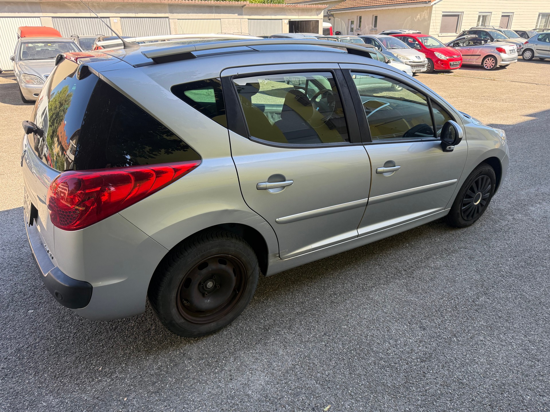 PEUGEOT 207 SW 1.6 16V Trendy Clim-image-4