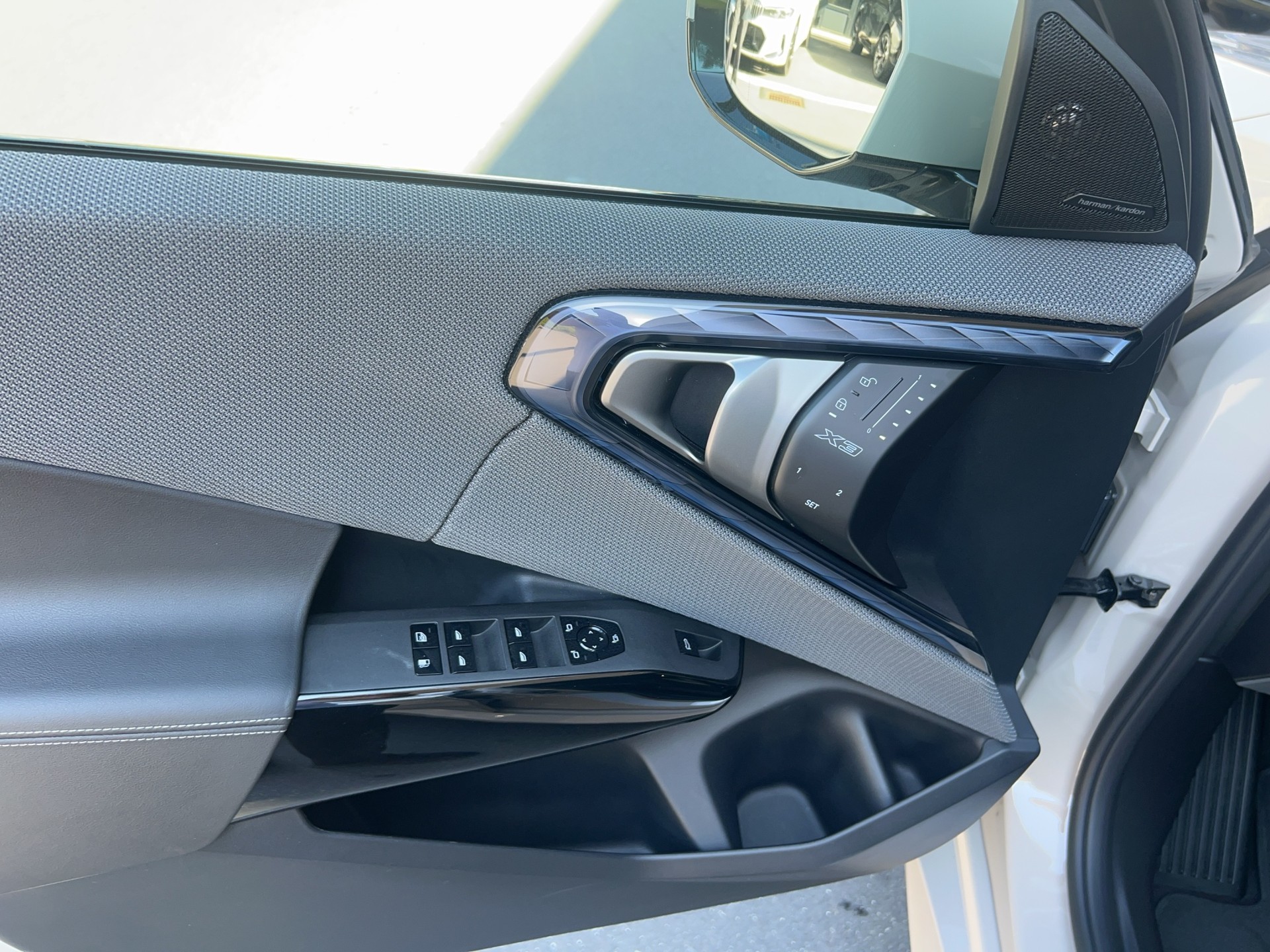 BMW X3 xDrive 30e M Sport Pro-image-11