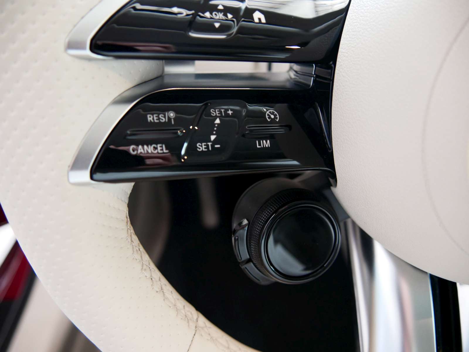MERCEDES-BENZ AMG GT 63 4Matic+ Executive Edition-image-14