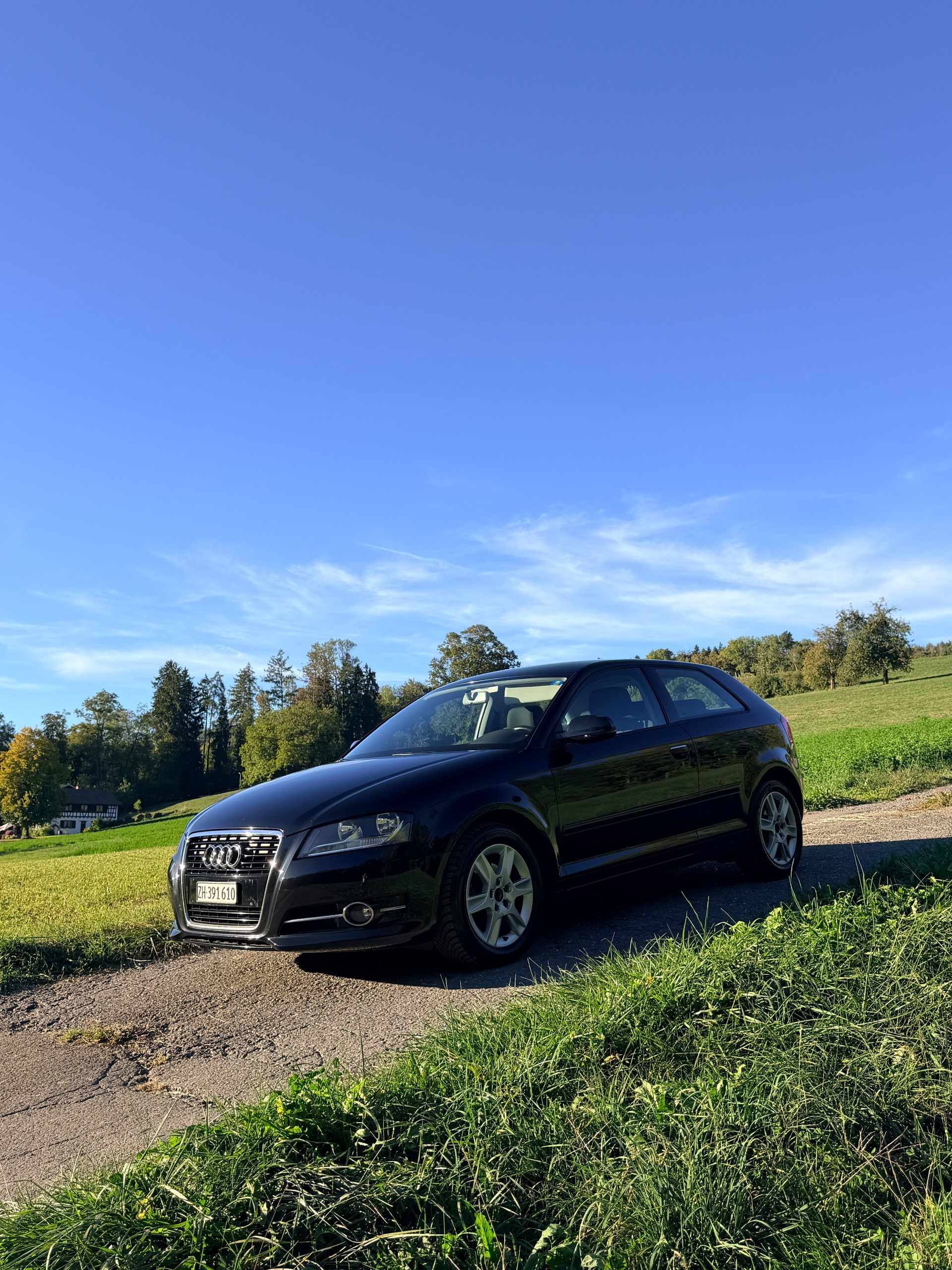 AUDI 1.2 T FSI Attraction-image-2