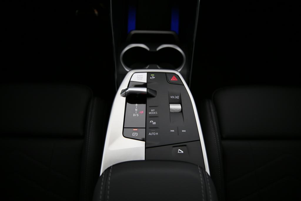 BMW X1 U11 23d xDrive paddles-image-8