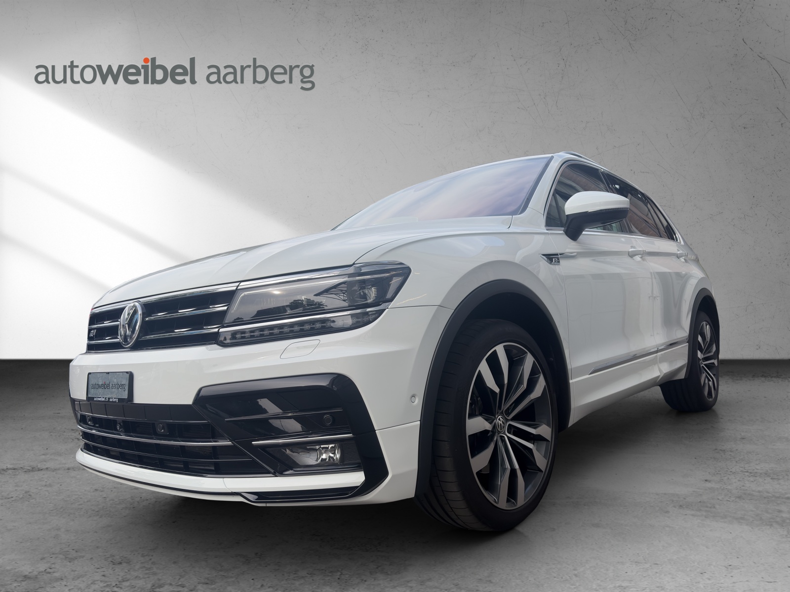 VW Tiguan 2.0 TDI SCR Highline 4Motion DSG-image-4