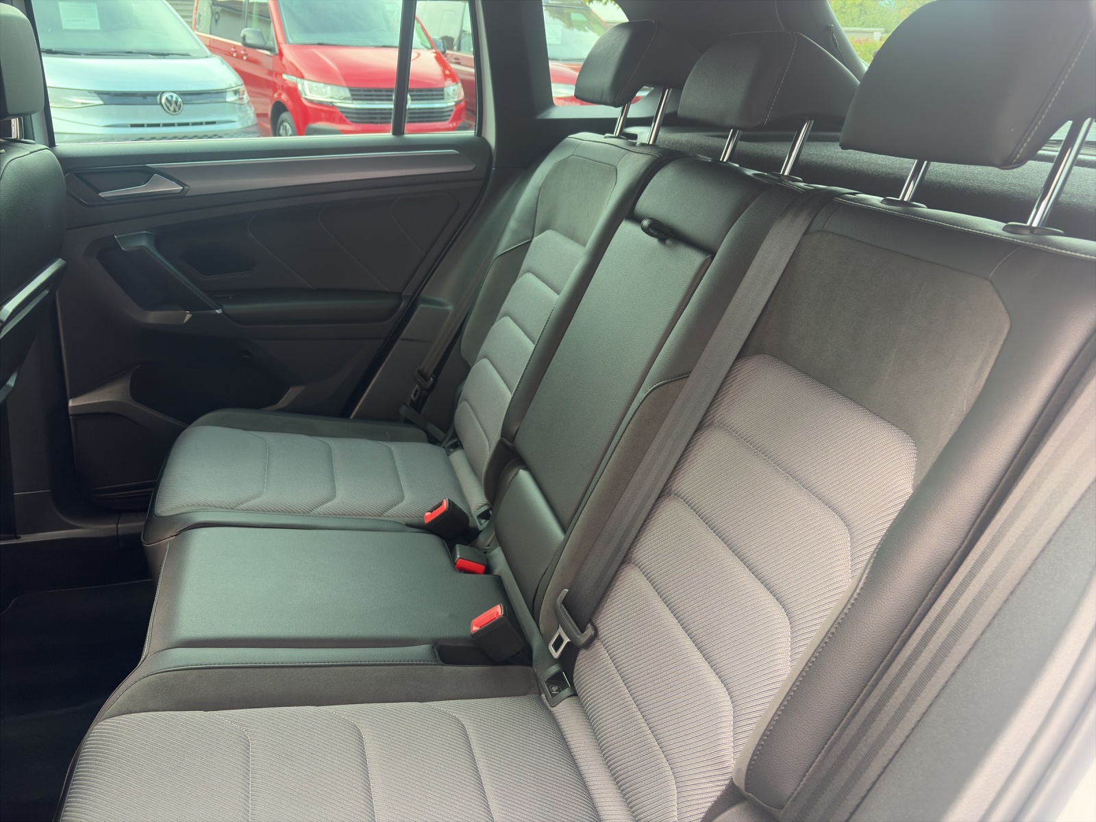 VW Tiguan 2.0 TDI SCR Highline 4Motion DSG-image-8