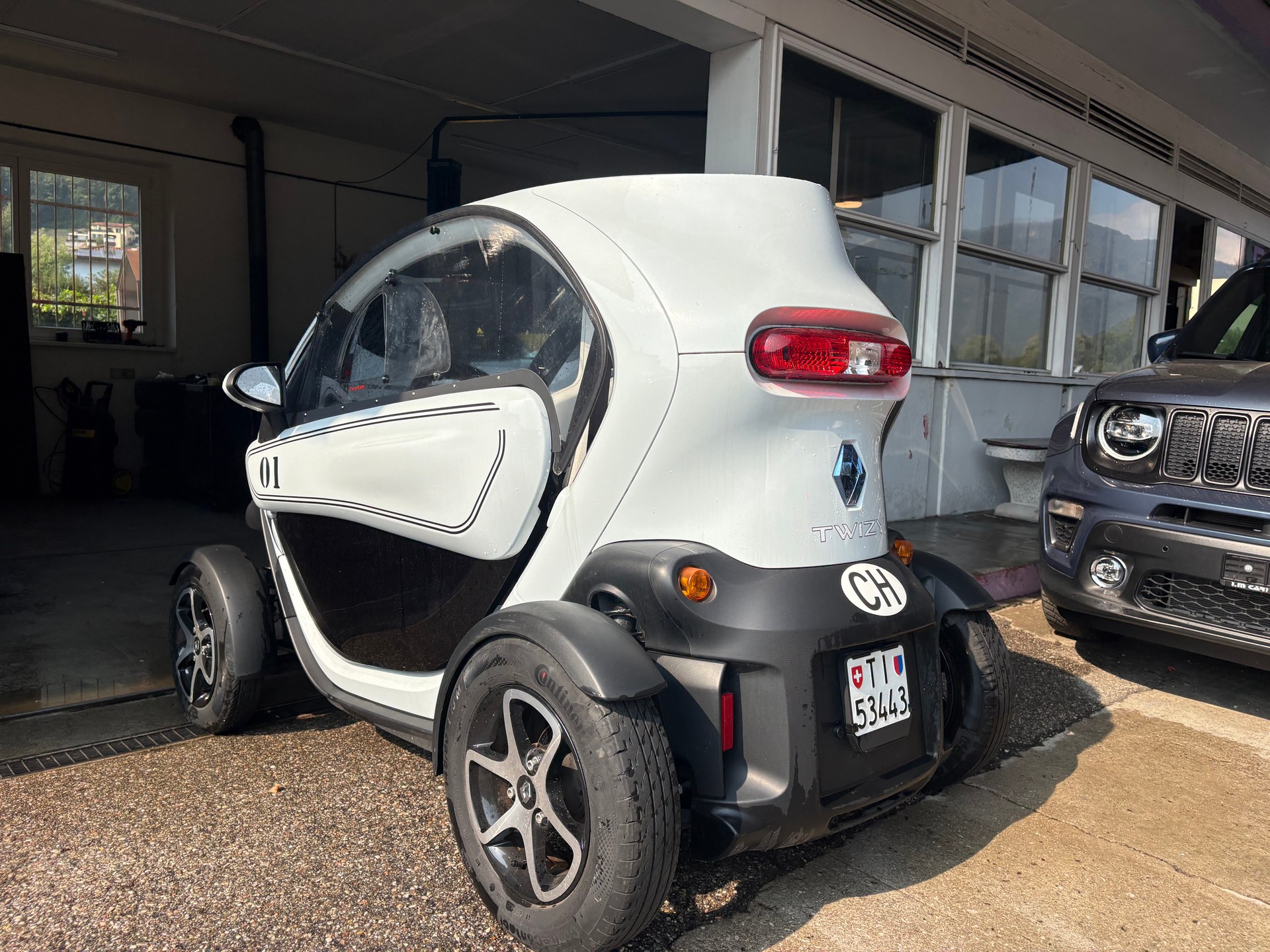 RENAULT Twizy Z.E. Urban-image-3