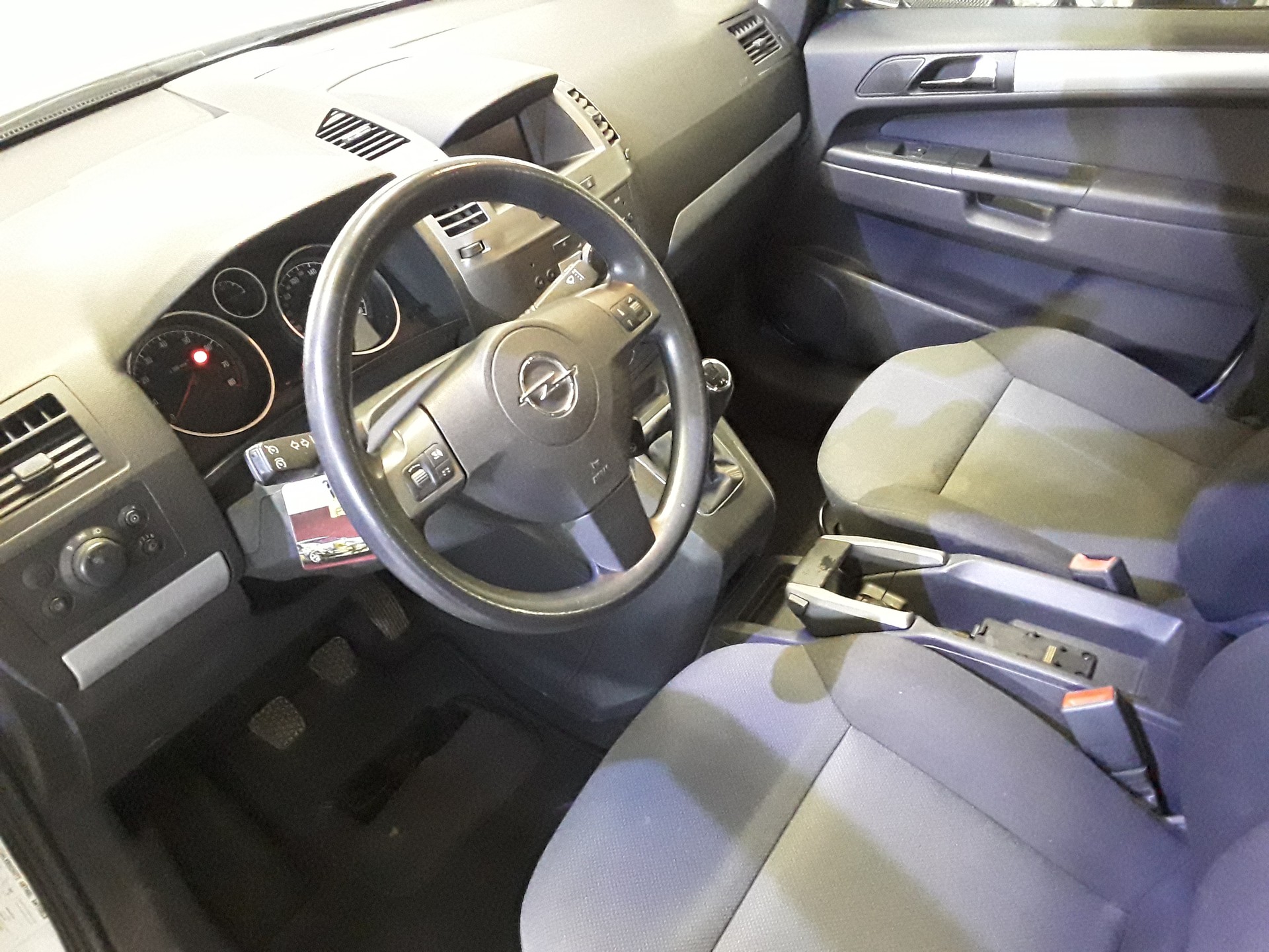 OPEL Zafira 1.8i 16V Enjoy-image-5