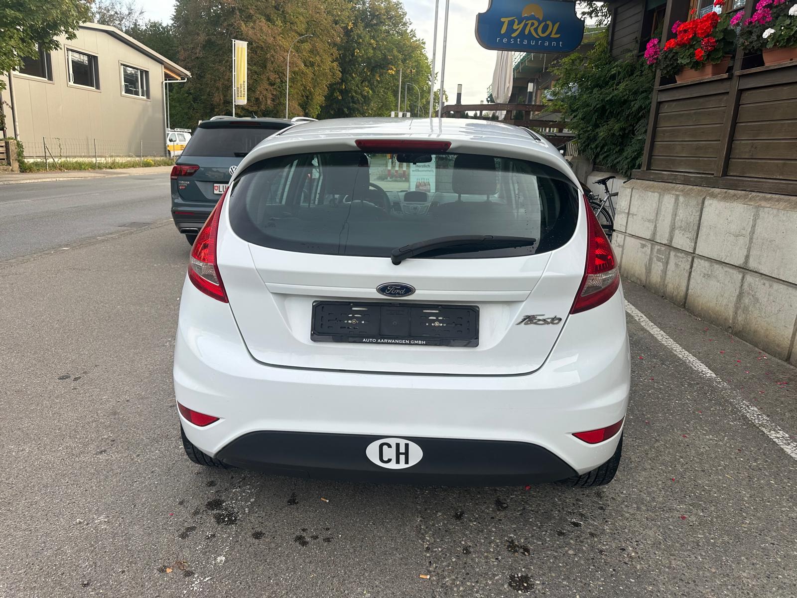FORD Fiesta 1.25 16V Ambiente-image-5
