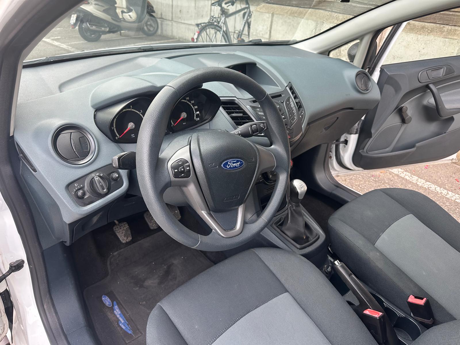 FORD Fiesta 1.25 16V Ambiente-image-8